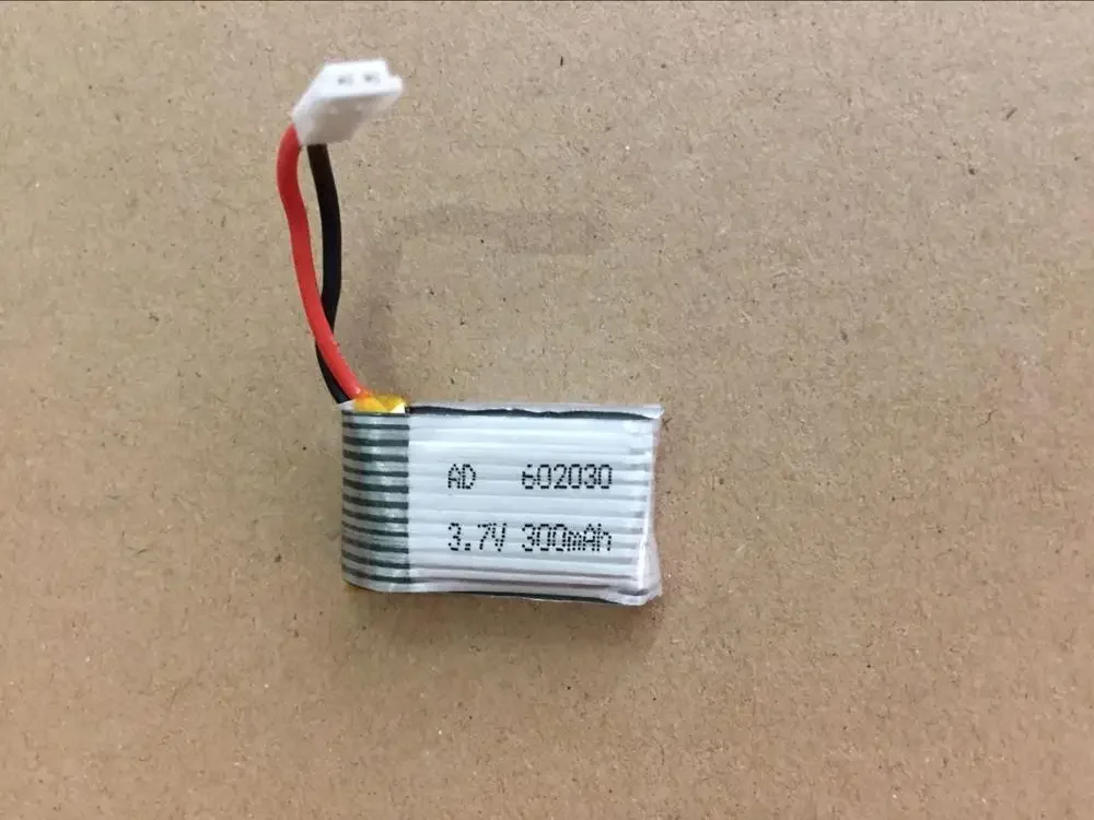 New3.7V بطارية ليثيوم أربعة محاور الطائرات 702030   بطارية الطائرات 602030   بطارية جيروسكوبية 300 مللي أمبير قابلة لإعادة الشحن ليثيوم أيون CellA جيدة