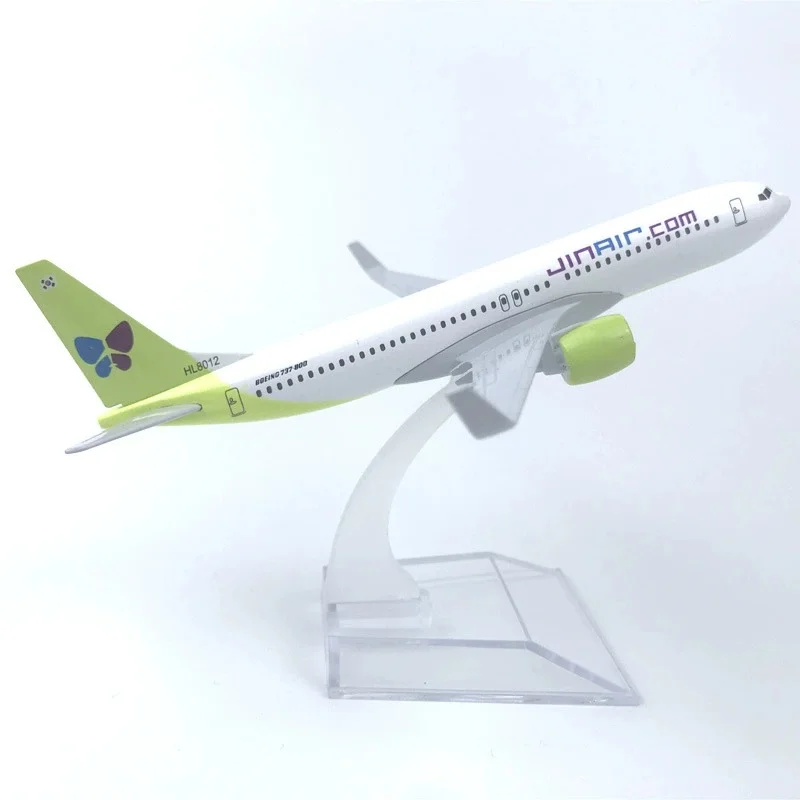 16 سنتيمتر طائرة B737-800 الخطوط الجوية الكورية جين الهواء سبيكة معدنية نموذج ثابت مع معدات الهبوط الركاب الطائرات ديكور المنزل