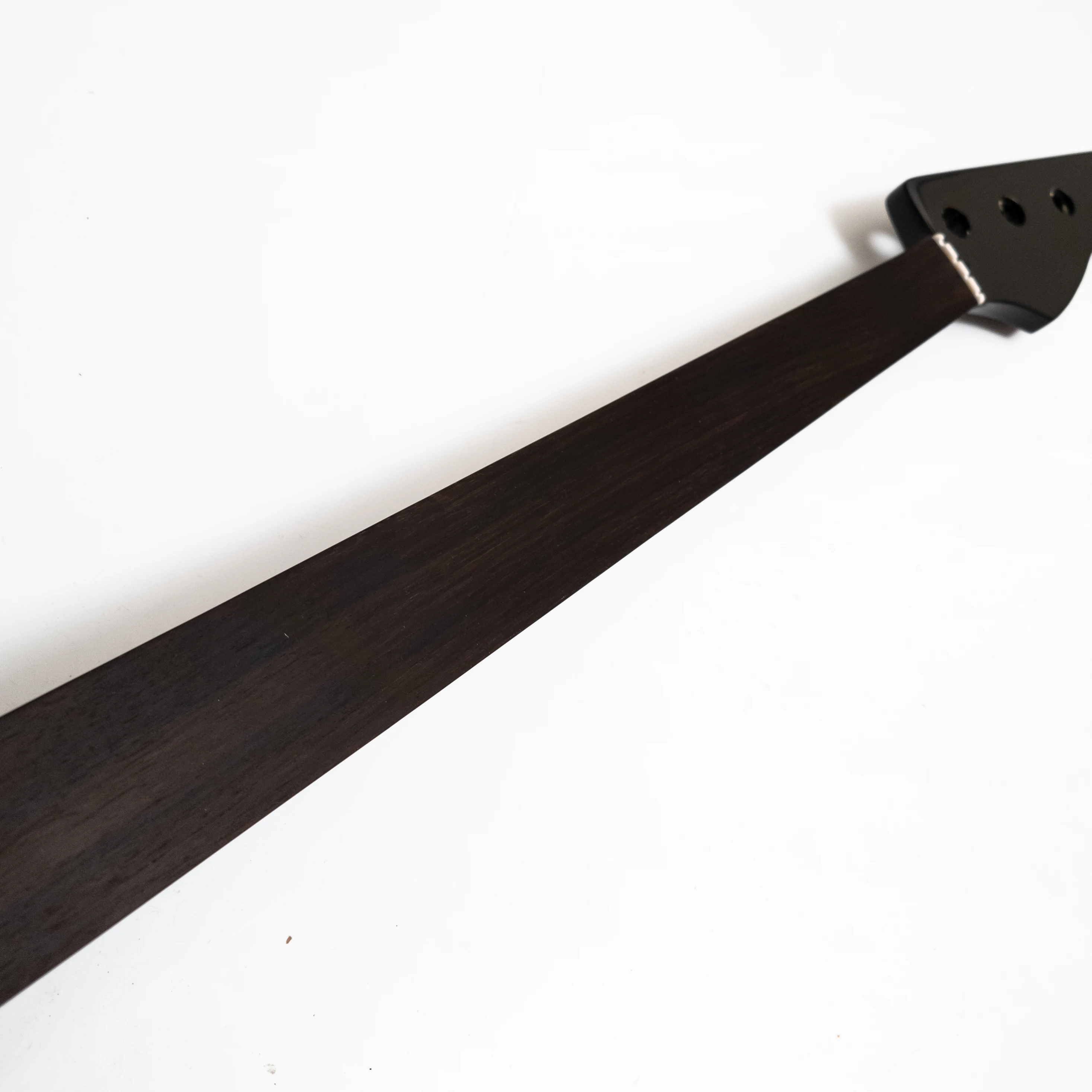 

4 String Fretless Bass Neck 34 Inch Scale Maple Neck Rosewood Fingerboard Bone Nut Bolt on Electric Bass Guitar