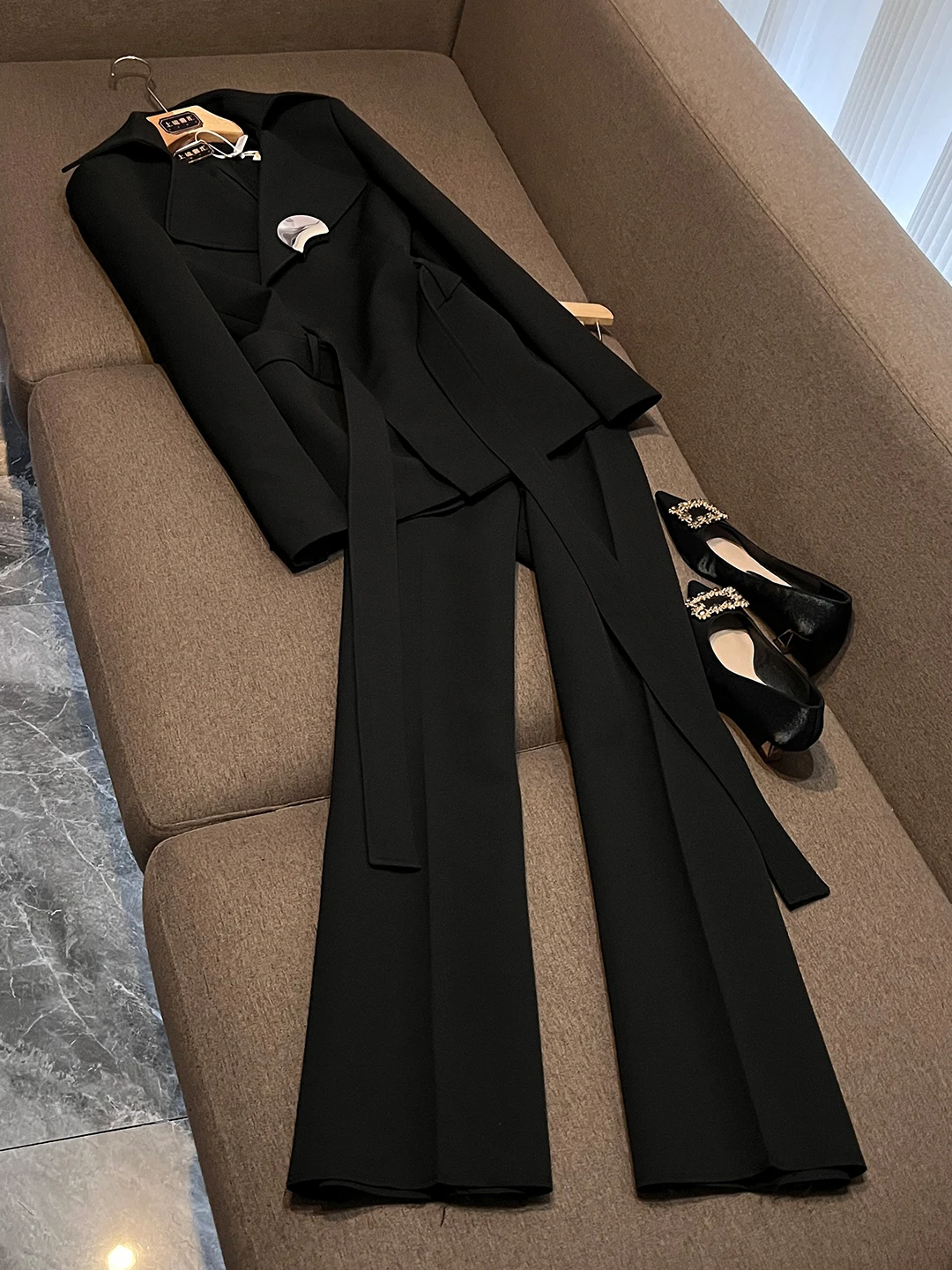 

Костюм-двойка Ele Commute Ready с лацканами и драпированными брюками для женщин, осенне-зимняя коллекция, улучшенная версия