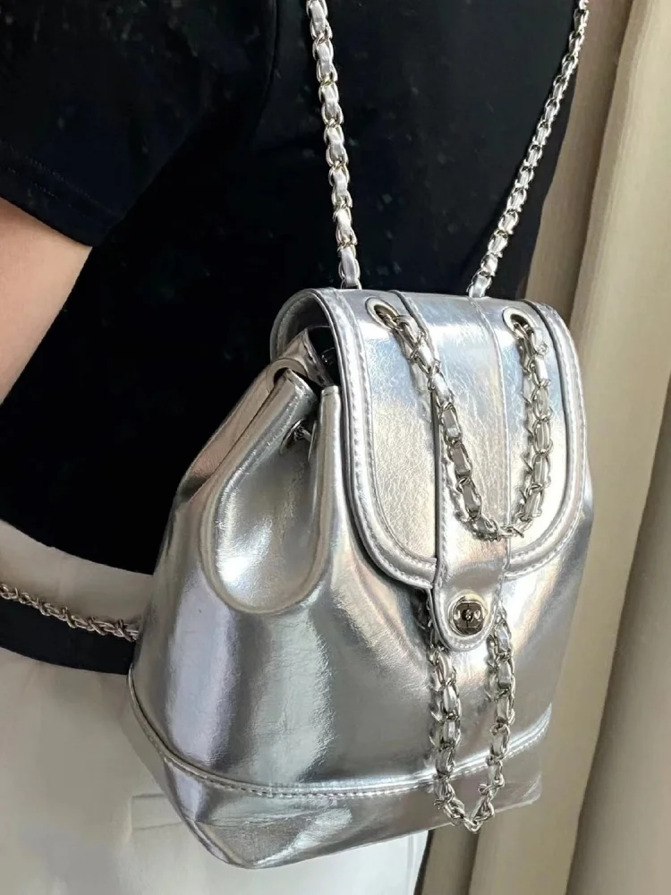 Bolso de mano con cadena plateada para mujer, mochila informal versátil con cordón, mochila escolar Y2k