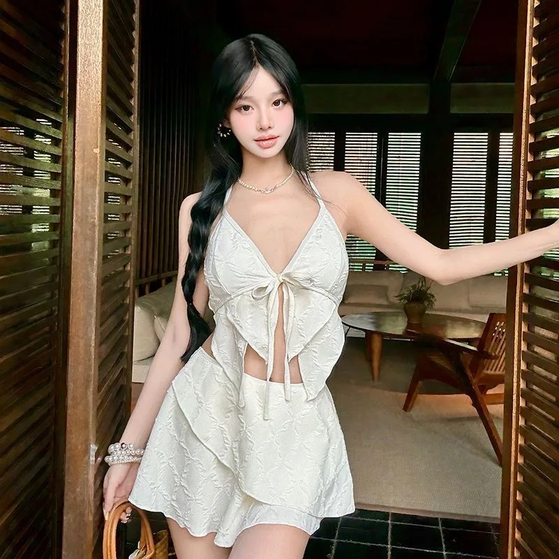 

New Fashion Deep V Halter Backless Hollow-out Dress-style Sweet Three-piece Set Sexy Girl Beautiful Vacation Swimsuit Summer Ins