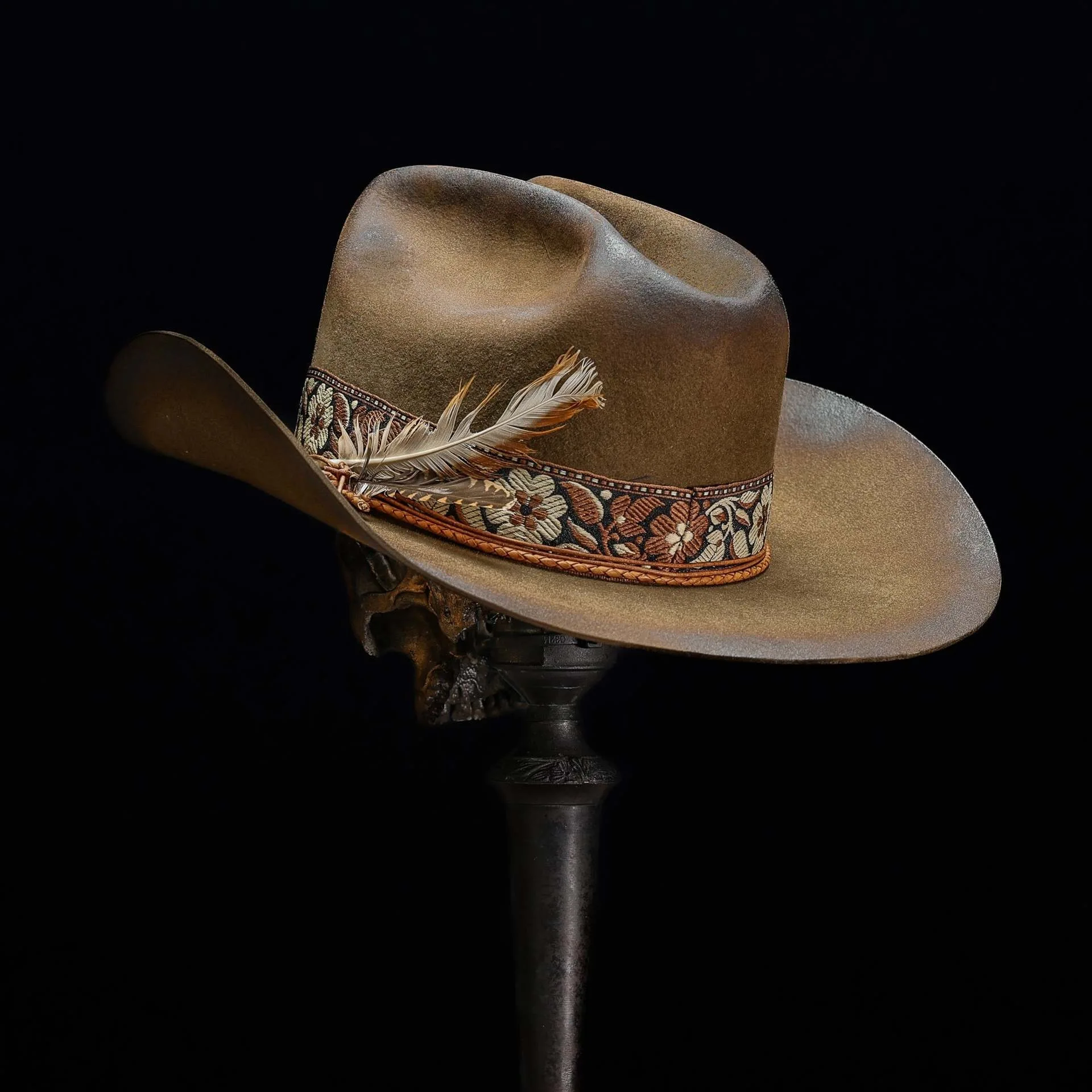 Fashionable Wool Hat with French Vintage Jacquard Decoration and Feathers, Made of Pure Wool Felt
