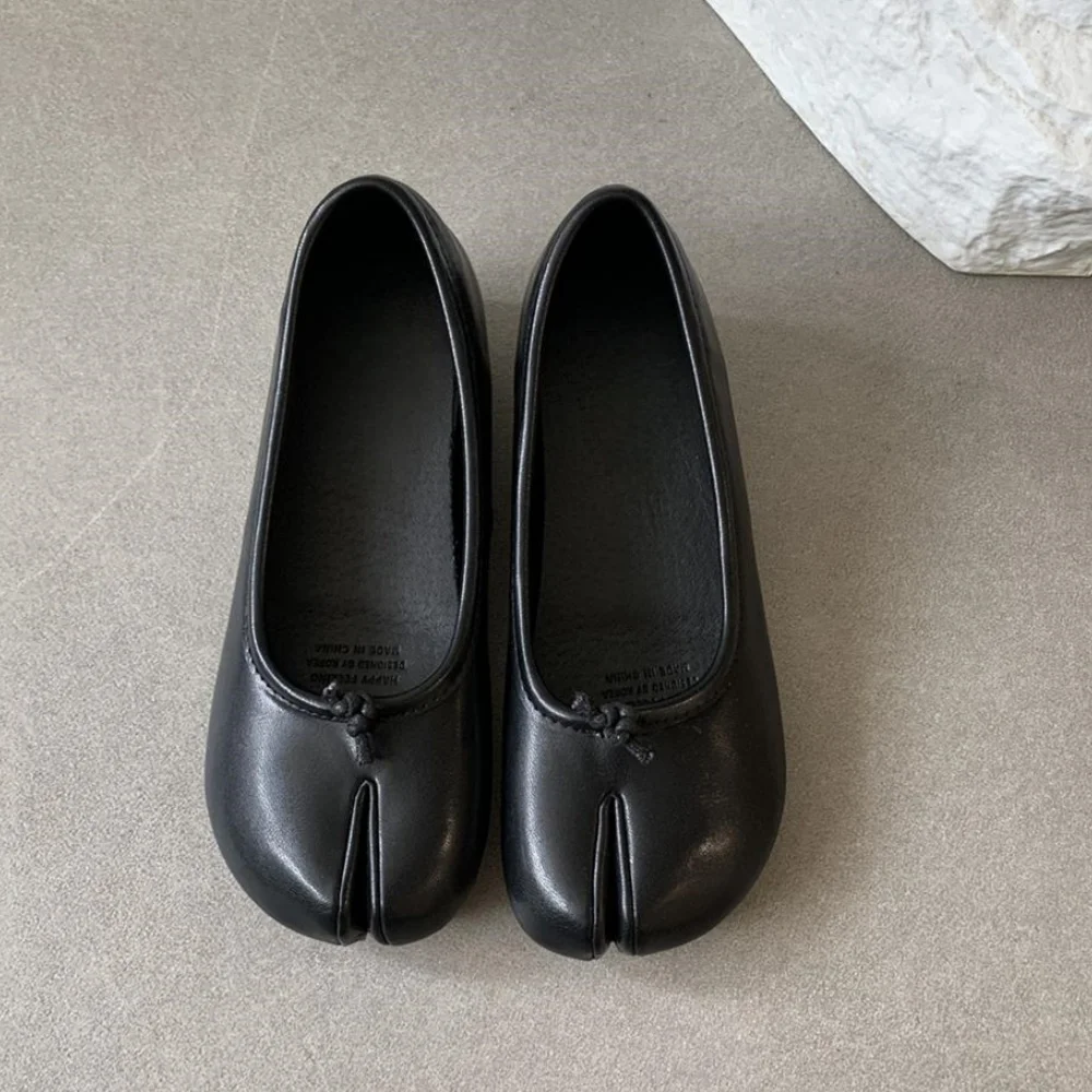 Height-Increasing Insoles Shoes Thick Sole Single Shoes Split Toed Pig Trotter Shoes Soft leather Bean Shoes Slip-On Single Shoe