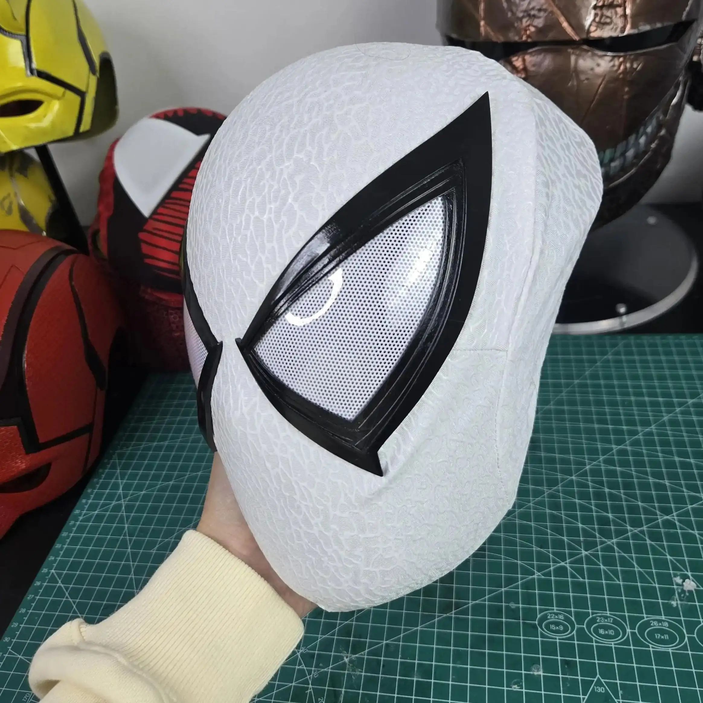 mar-vel The Amazing Spider-Man Edward Eddie Brock White Venom Mask with Faceshell & Lenses Cosplay Helmet for Man Birthday Gift view 5
