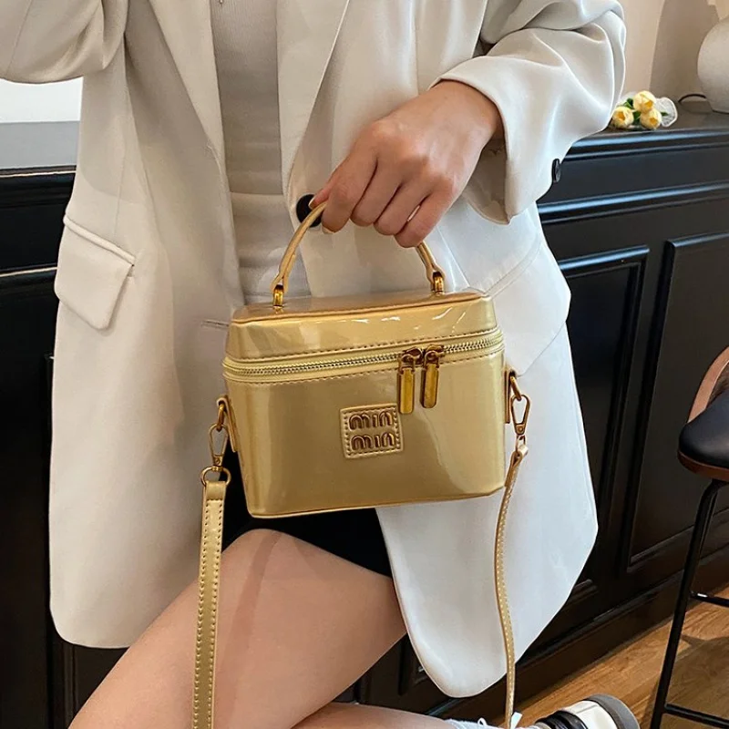 

Элегантная кожаная женская большая сумка, элитная роскошная брендовая модная классическая парижская шикарная дизайнерская повседневная винтажная пригородная сумка ​