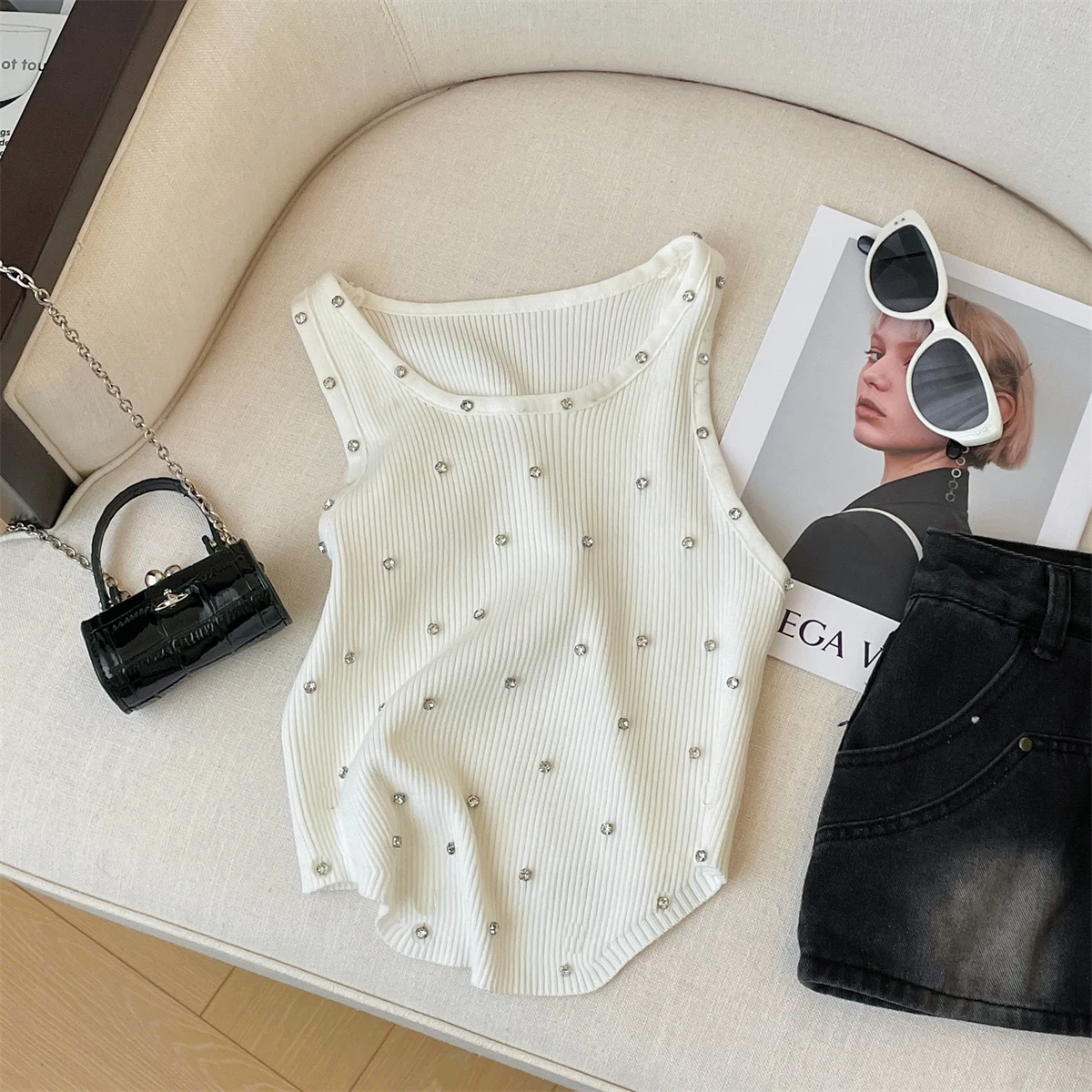 2024 New Rhinestone Knitted Tank Top White Crew Neck Sleeveless Tank Top For Summer Women\'s Clothing Crop Top Camis