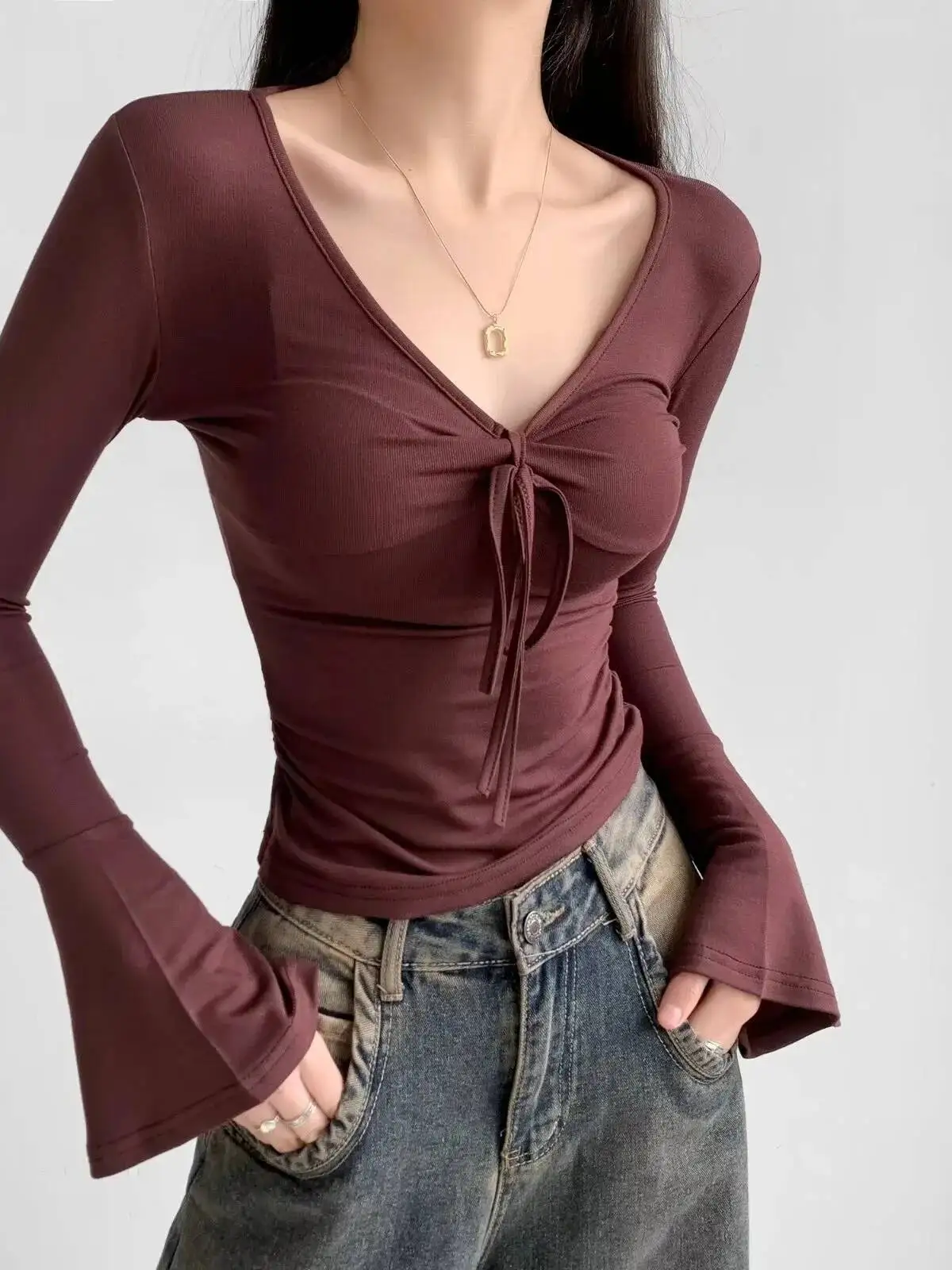

2026 Spring/summer New French Style Sexy V-neck Lace Up Flared Sleeve Pullover Women Cinching Waist Solid Slim Casual Top E8QJ