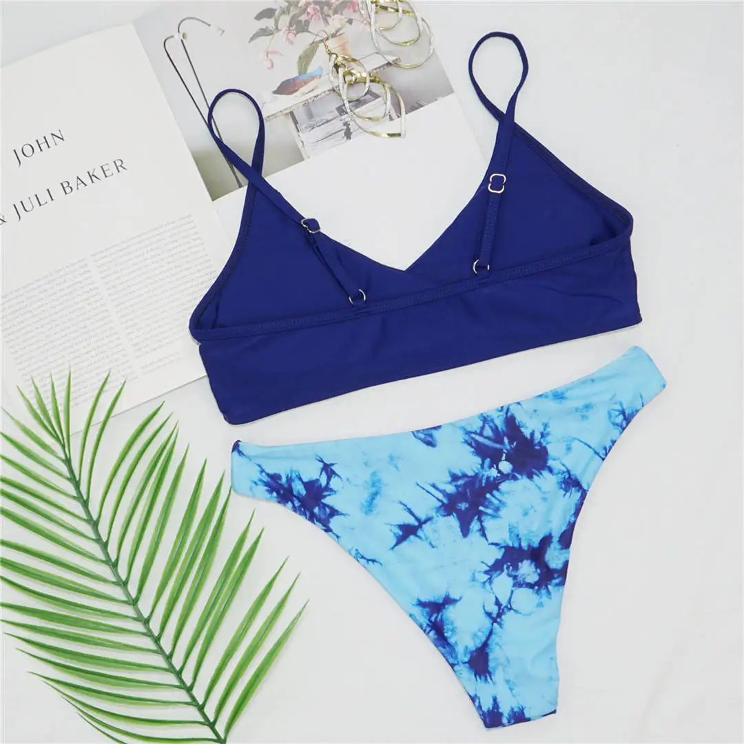 Brasilianischer Tie-Dye-Bikini mit mittelhoher Taille, zweiteiliger Badeanzug für Damen, bedruckter Badeanzug, Badebekleidung, Modell V2421. – Detail 24