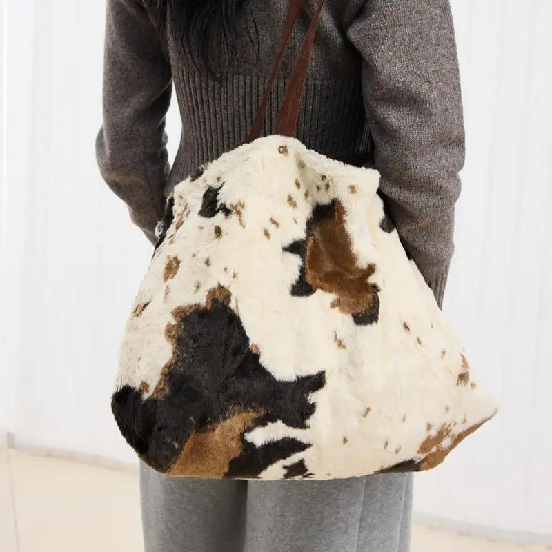 2026 Luxury Brand Women Bag With Large Capacity Personalized High-end Feeling Faux Fur Single Shoulder Tote Bag For Women Trendy
