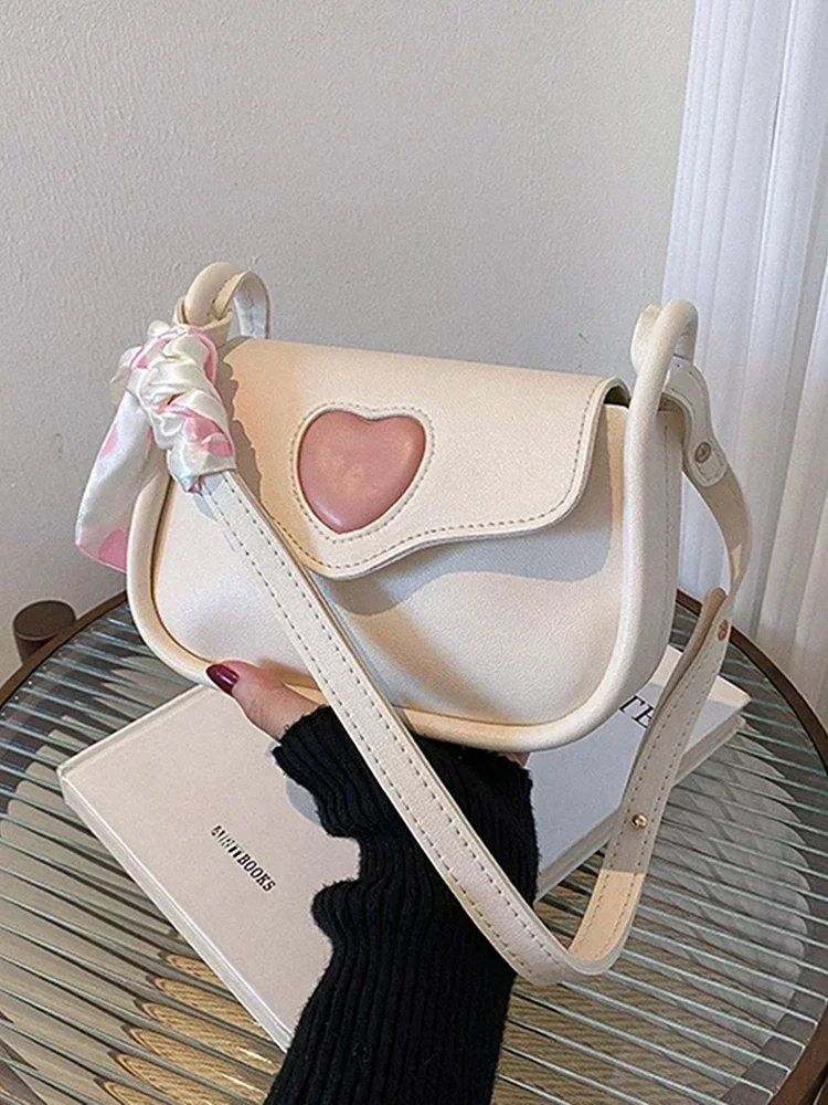 Slanting Cross Bag Female Hundred Fashion Love Retro Saddle Bag Niche Shoulder Bag