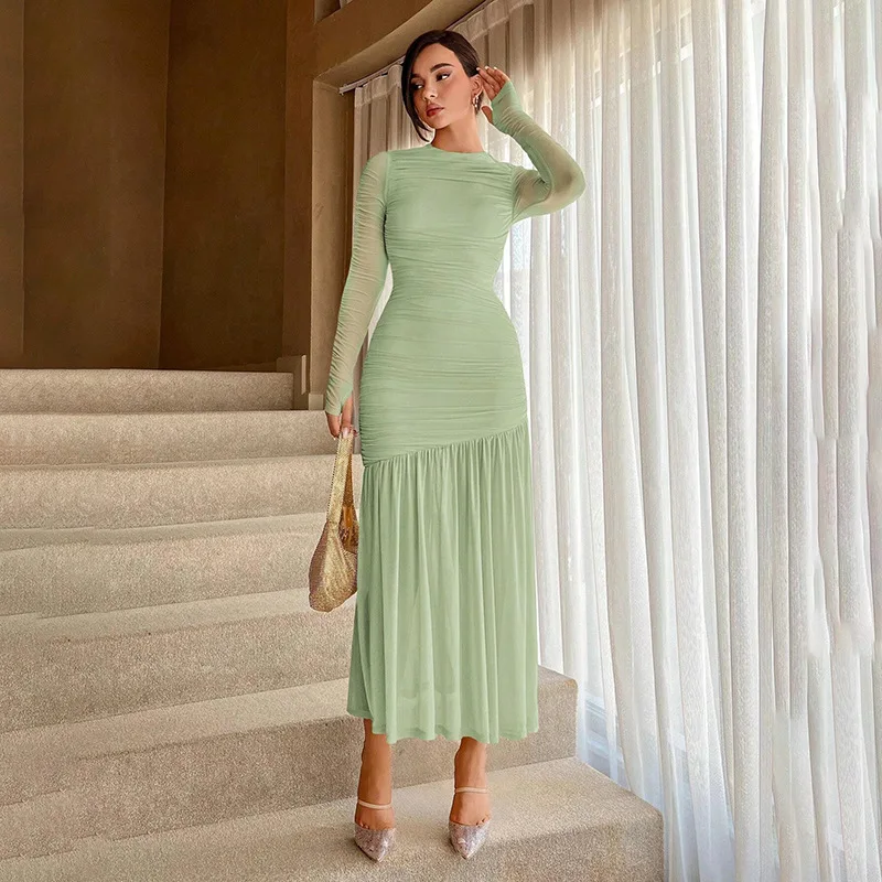 2025 New  Autumn Women's Fashion Casual Dress Temperament Elegant Pleated Round Neck Simple Solid Color Long-sleeved Long Skirt