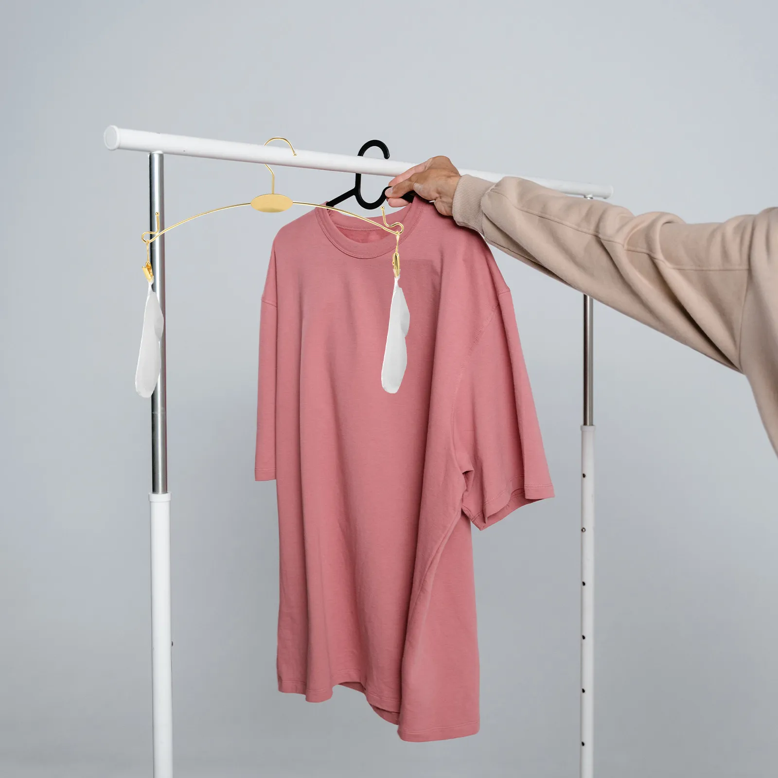 

Набор из 10 золотых спиральных вешалок-прищепок с противоскользящим покрытием для нижнего белья, утолщенные, для дома, прачечной и магазина