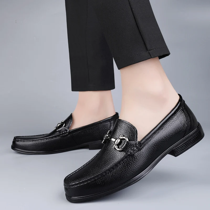 Spring New Metal Buckle Mens Casual Shoes Luxury Brand Loafers Genuine Leather Men Driving Shoes Mocasines Slip-On Walking Shoes