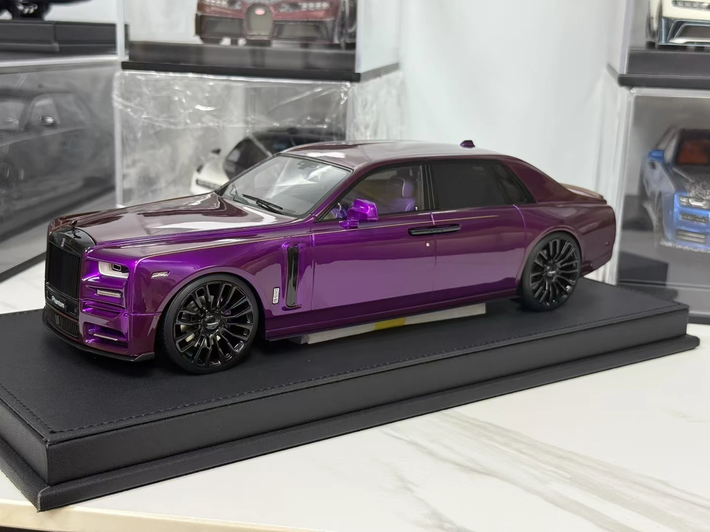 

VMB 1:18 RR Phantom VIII Purple Simulation Limited Edition Resin Metal Static Car Model Toy Gift