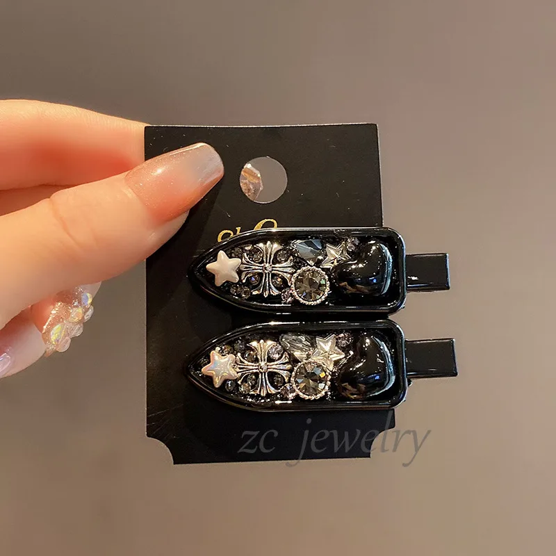 

Exquisite Sparkling Diamond MinimalistinsBlack Cross Clip Side Bangs Clip Duckbill Clip High-end Rhinestone Seamless Clip