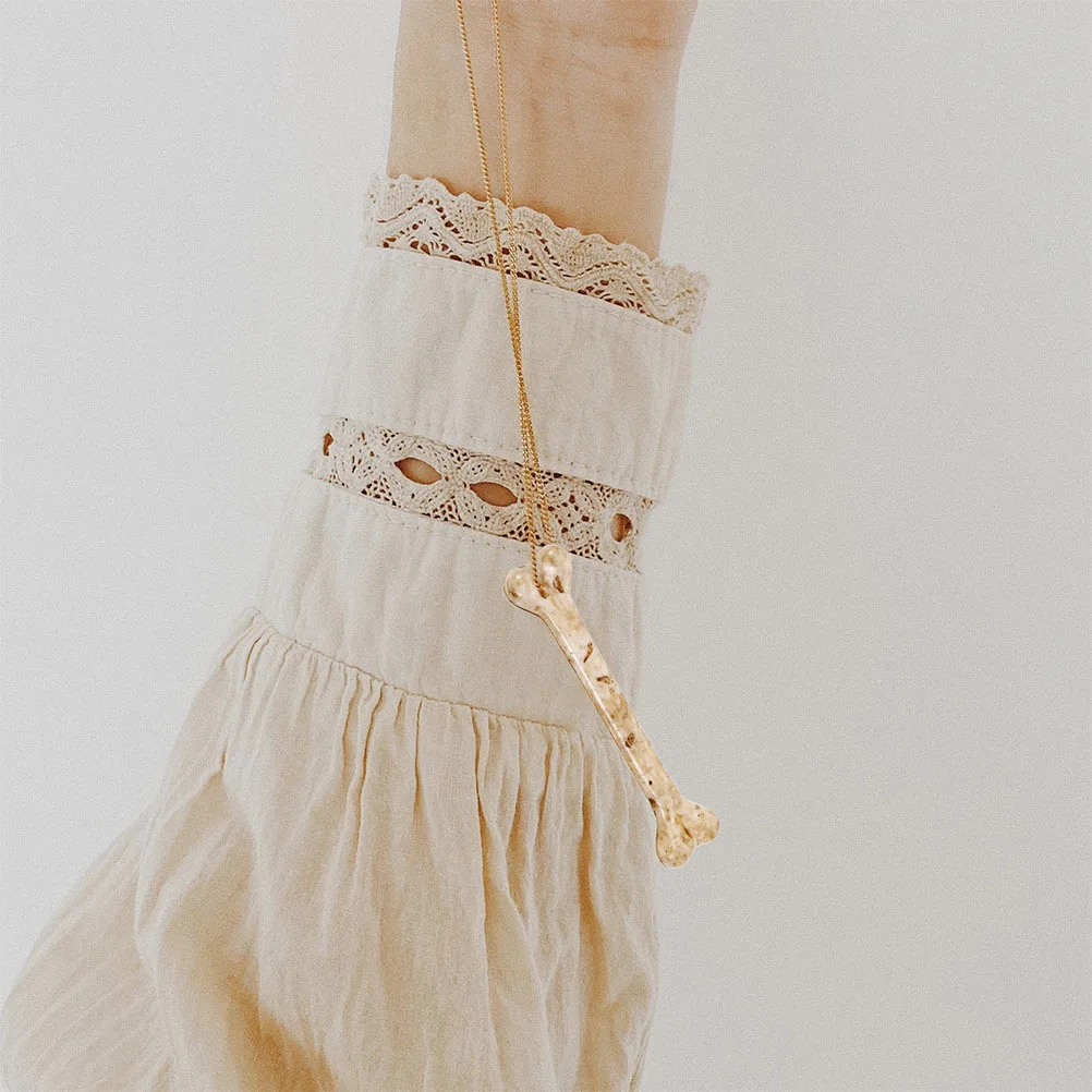 

6Pcs Mini Plastic Fake Bones Simulated Human Bones Charms for Halloween Crafts Jewelry Making Halloween Skulls