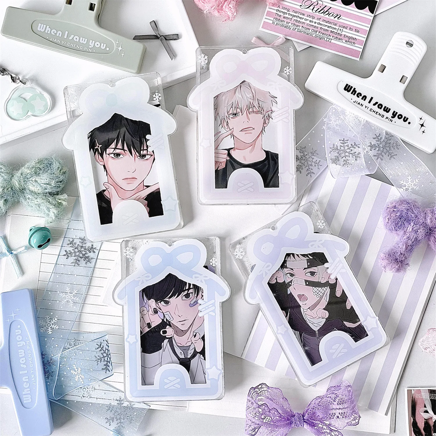 حامل بطاقات الصور على سطح الطاولة من الأكريليك Kpop إطار عرض DIY إطار صورة قائم لمحبي موسيقى البوب