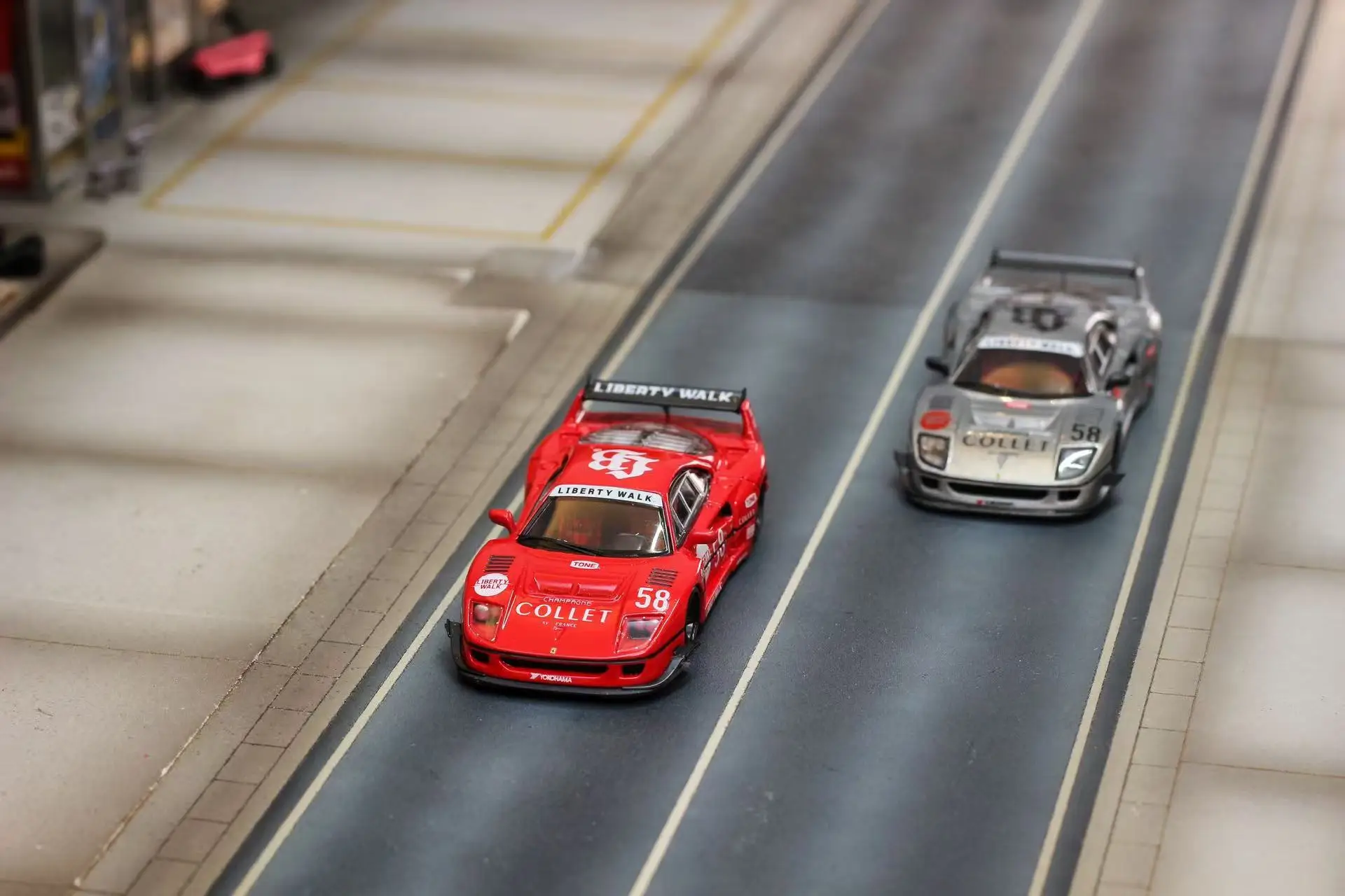 予約販売-ゴーストプレイヤー-x-sw-1-64-f40-ロウ-レッド-ダイキャストモデルカー