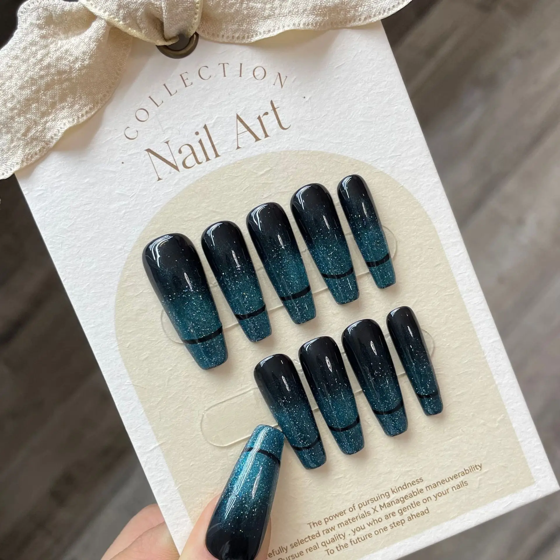 

Cold Jade Cat's Eye Glass Crystal Nail Art Fashion Wearable Manicure (779)