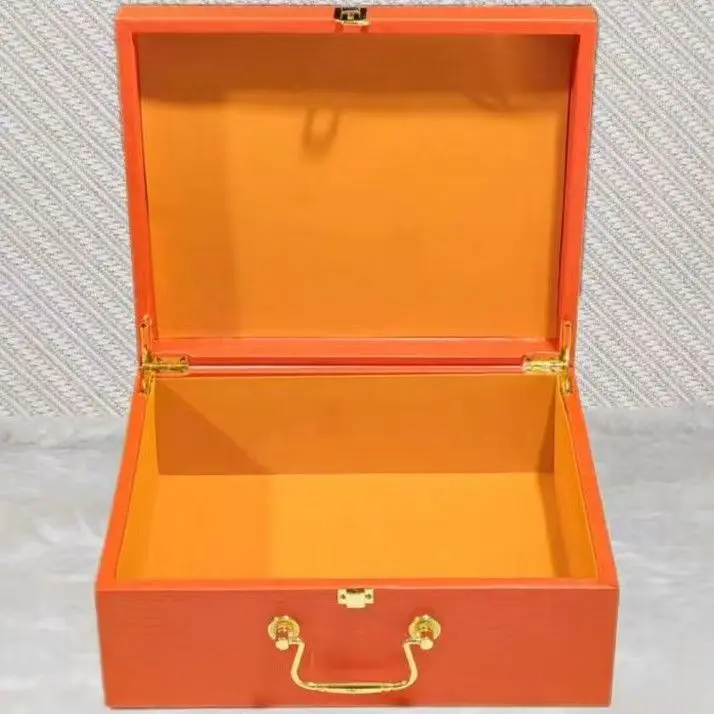 Caja de embalaje de equipaje de alta gama con patrón de cocodrilo, funda abatible de mano para hombre y mujer, estuche de regalo de cuero PU de madera