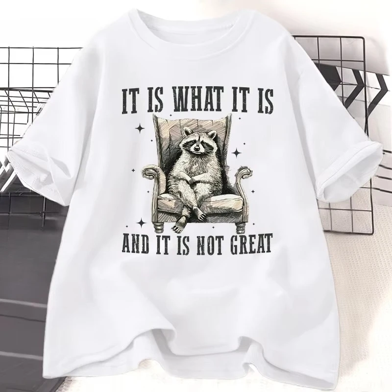 Funny Racoon Retro T Shirt Women Men It Is What It Is Cute But Feral Racoon T-Shirt Animal Lover Tshirt Cotton Short Sleeve Tees