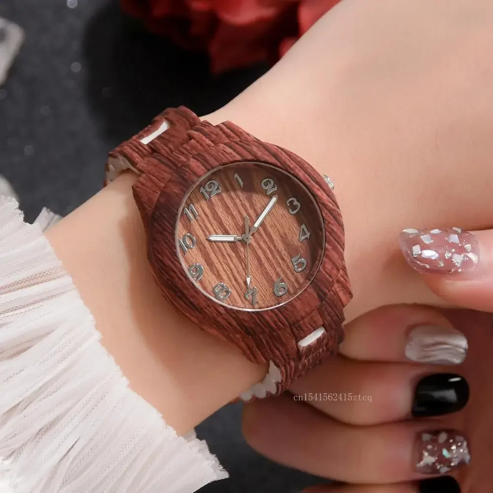 2024 Couple Fashion Luxury Men and Women Quartz Watch Wood Grain Retro Simple Silicone Dial Clocks Silicone Black Strap Orologi