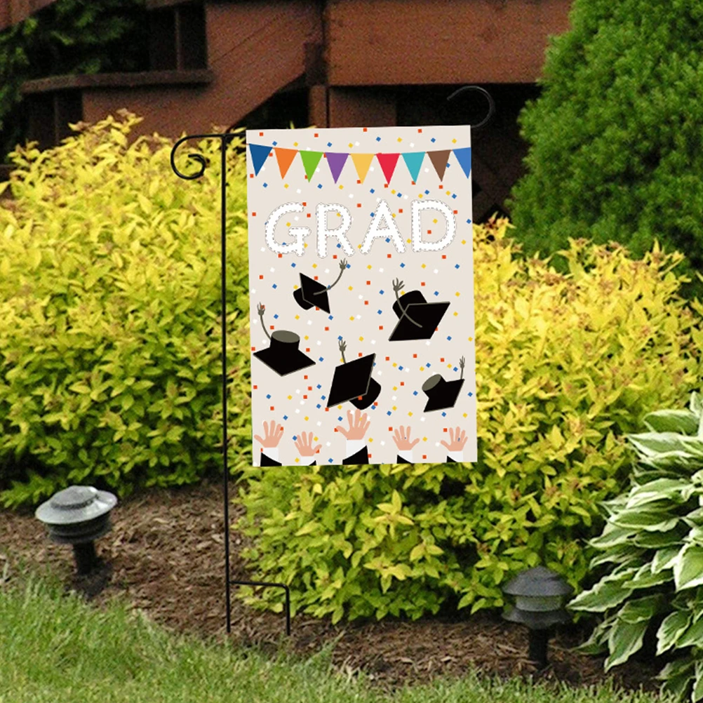 

Graduation Flags Polyester Throwing Hat GRAD Design Yard Decor Balcony Garden Graduation Season nament