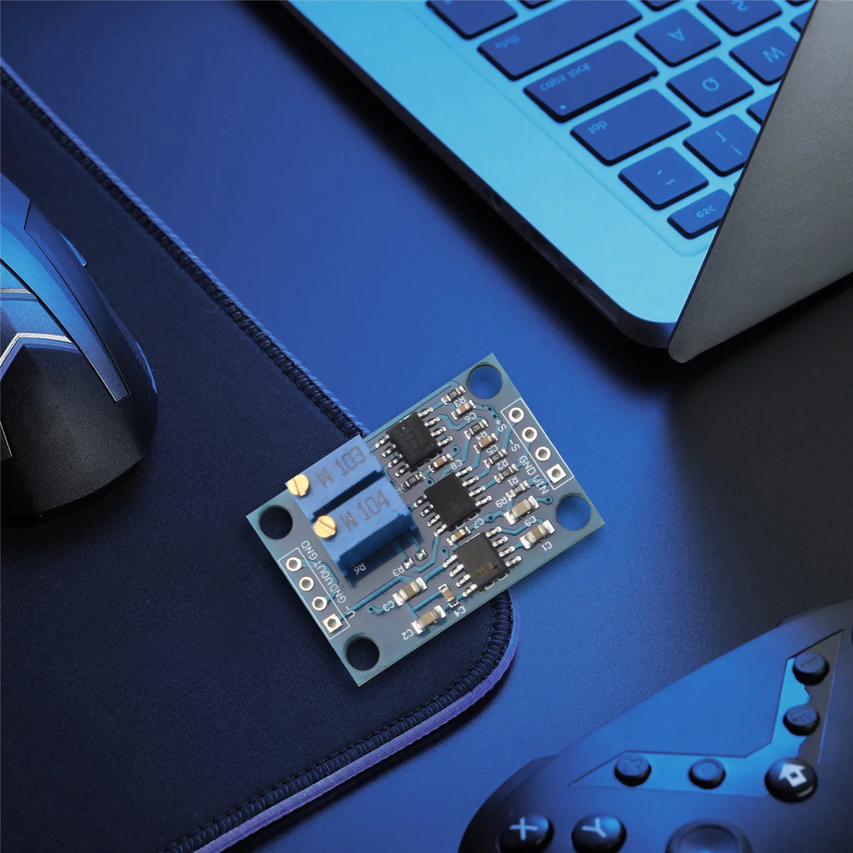 

ADEGBO-Улучшенный AD620 микровольт усилитель напряжения усилитель сигнала 3-12 В постоянного тока модульная плата