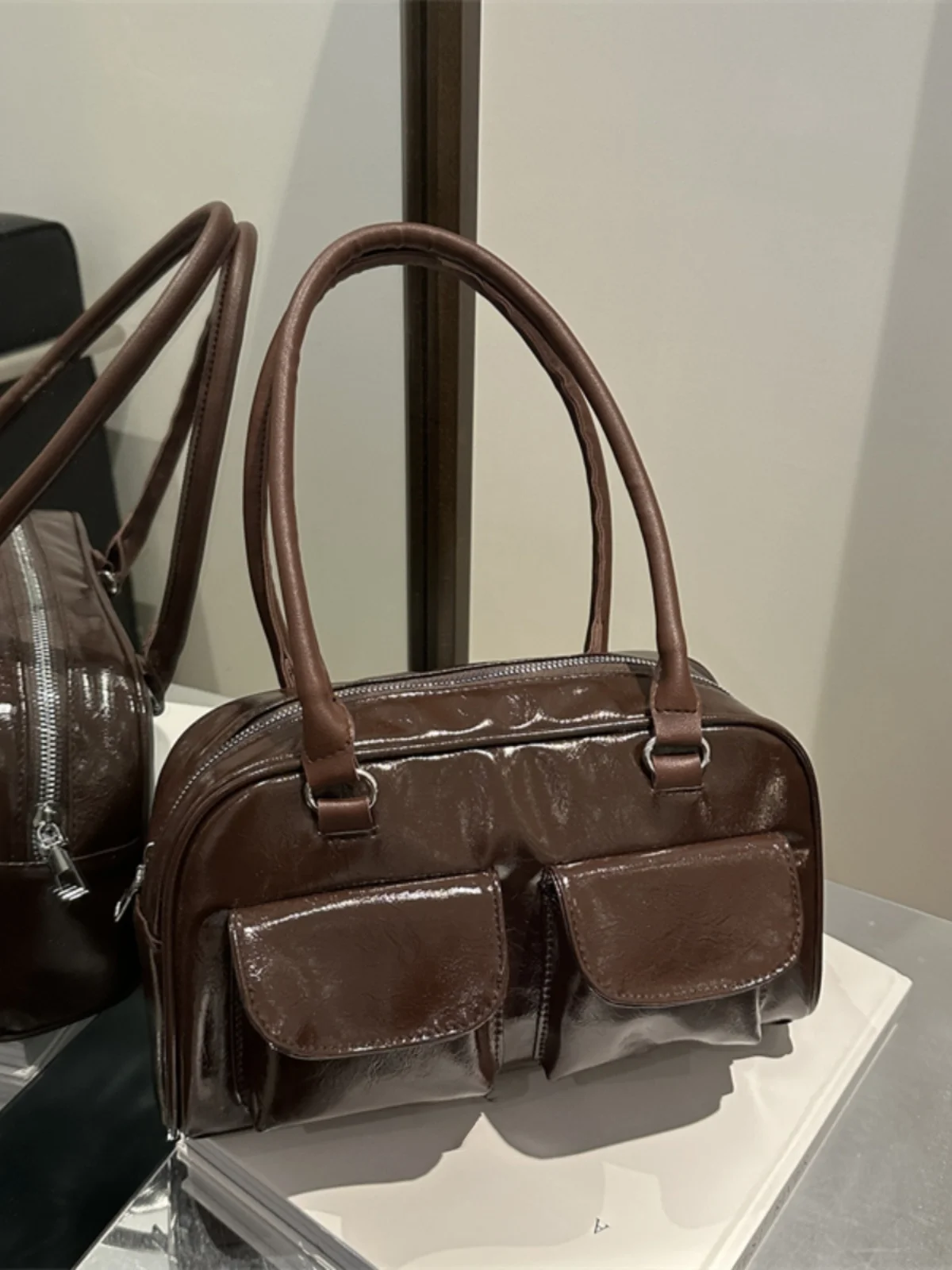 Retro Dual Pocket Commuter Handbag Stylish Underarm Bag Fashionable Personality Single Shoulder Bag for Young Men And Women