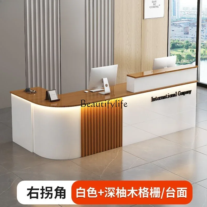 55Checkout page Simple modern clothing store Convenience store Small front desk pick up
