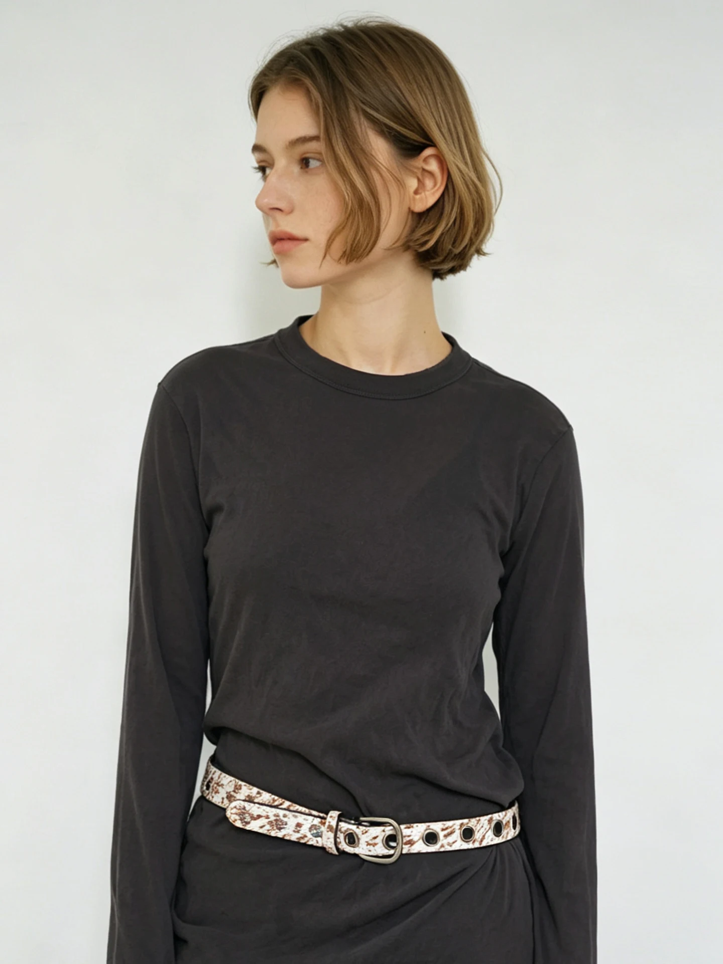 ceinture-pour-cheveux-faite-a-la-main-style-urbain-design-pour-un-public-restreint-ceinture-pour-femme-vintage-purement-faite-a-la-main-sensation-haut-de-gamme-accessoire-de-mode