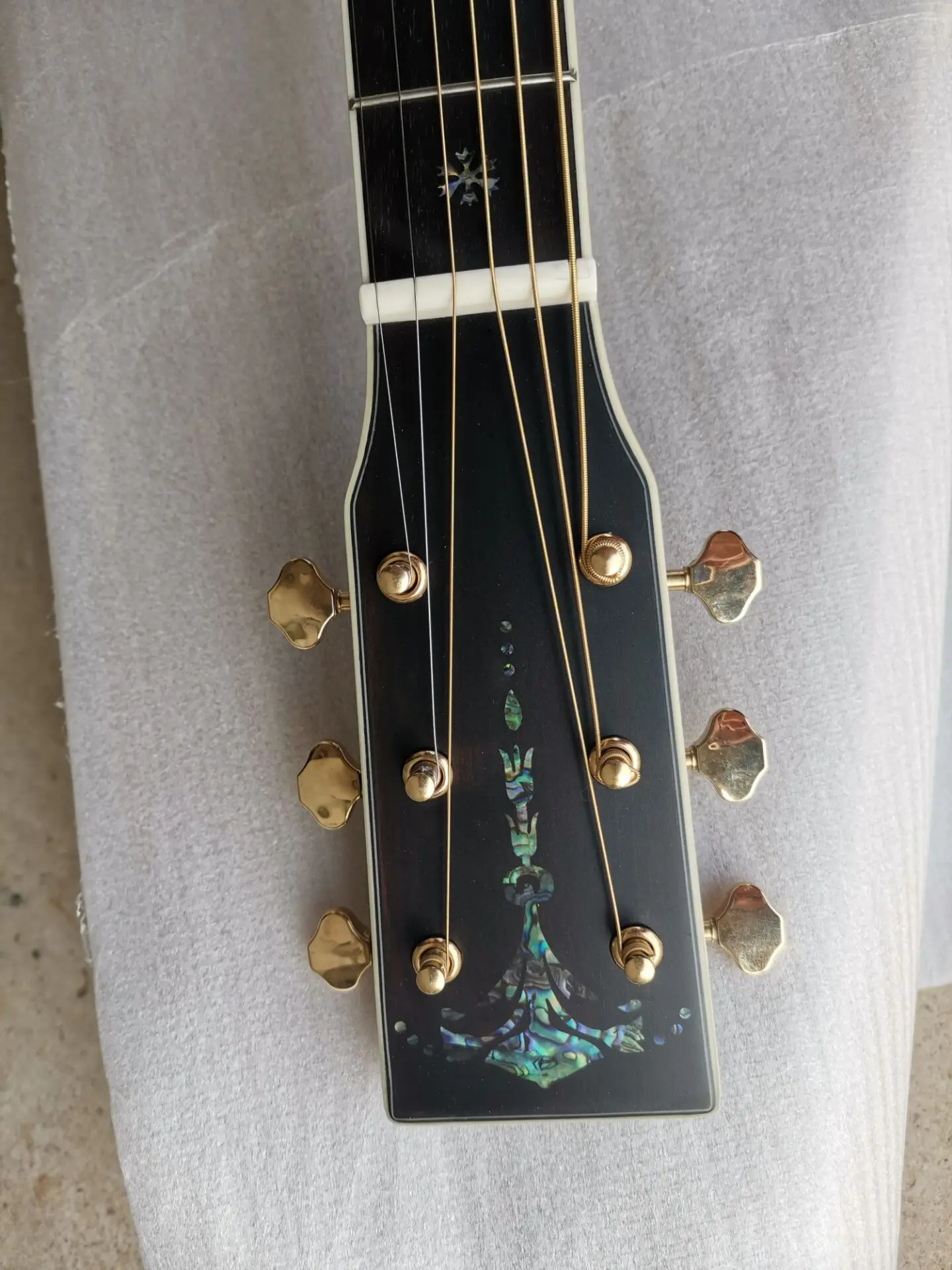 Solid Spruce satin black Acoustic Folk Guitar, Custom OM42 , Fancy Abalone, signature guitar 39-40 inches