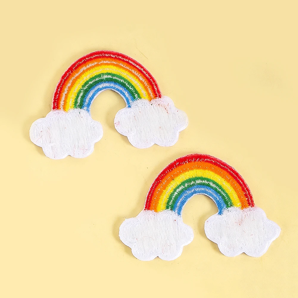 Regenbogen-Wolken-Stickerei-Aufnäher zum Aufbügeln, niedliches Regenbogen-Abzeichen für Kinderkleidung, Rucksack, Hut, DIY-Näh- und Bastelbedarf – Detail 1