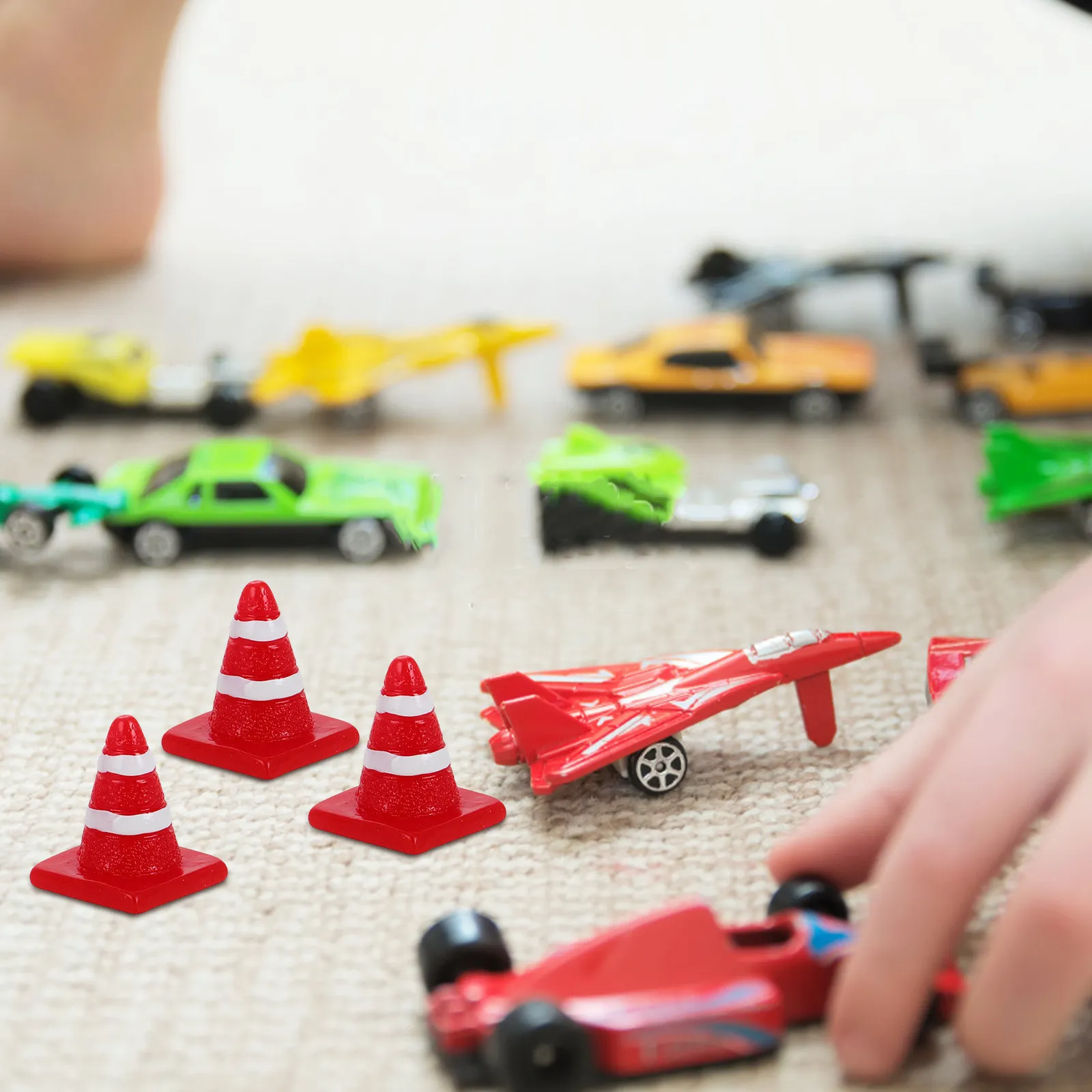 20Pcs Miniature Traffic Cones Resin Desktop Decor for Micro Landscapes Dioramas Construction Scenes Urban Aesthetic Home Office