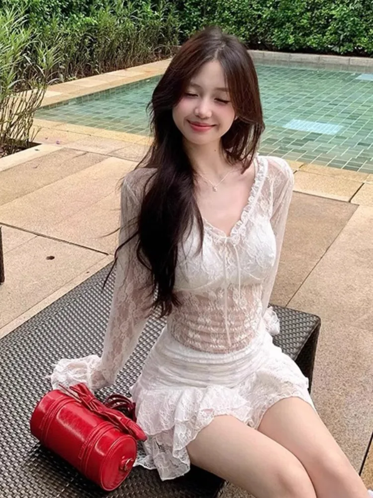 Sexy Pure Desire Lace See-tough Sun Protection irt Women Early Spring New Sle INS Spicy Girl Layered Underwear V-ne L...