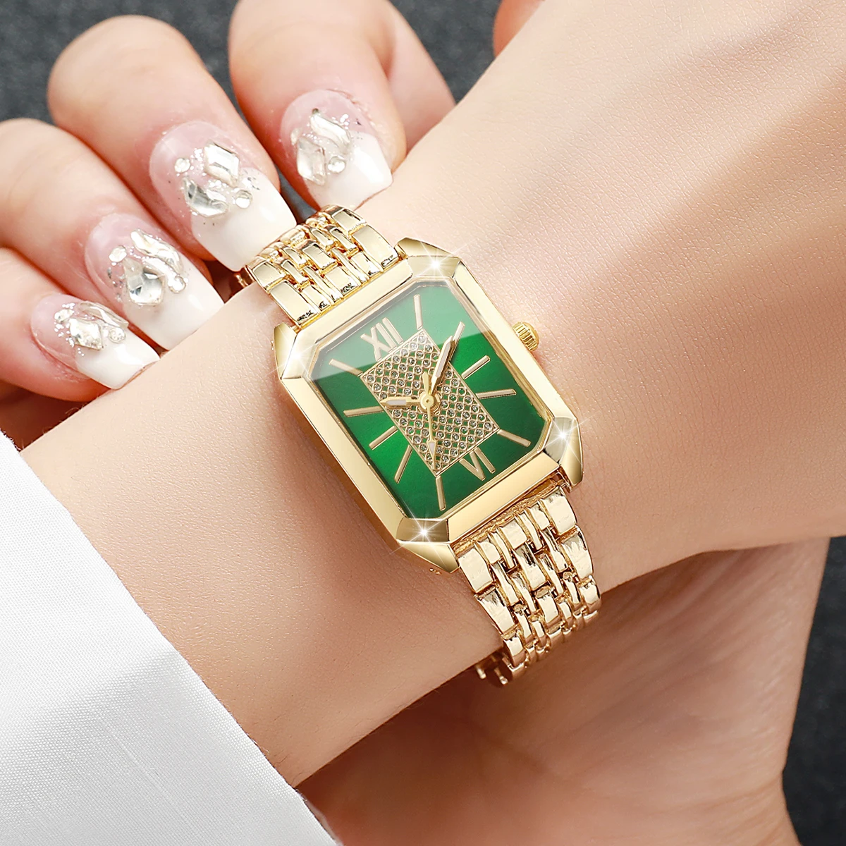 4pcs/set Women Watch Fashion Casual Square Roman Scale Dial Classic Temperament Elegant Quartz Bracelet Watch(Box not included)