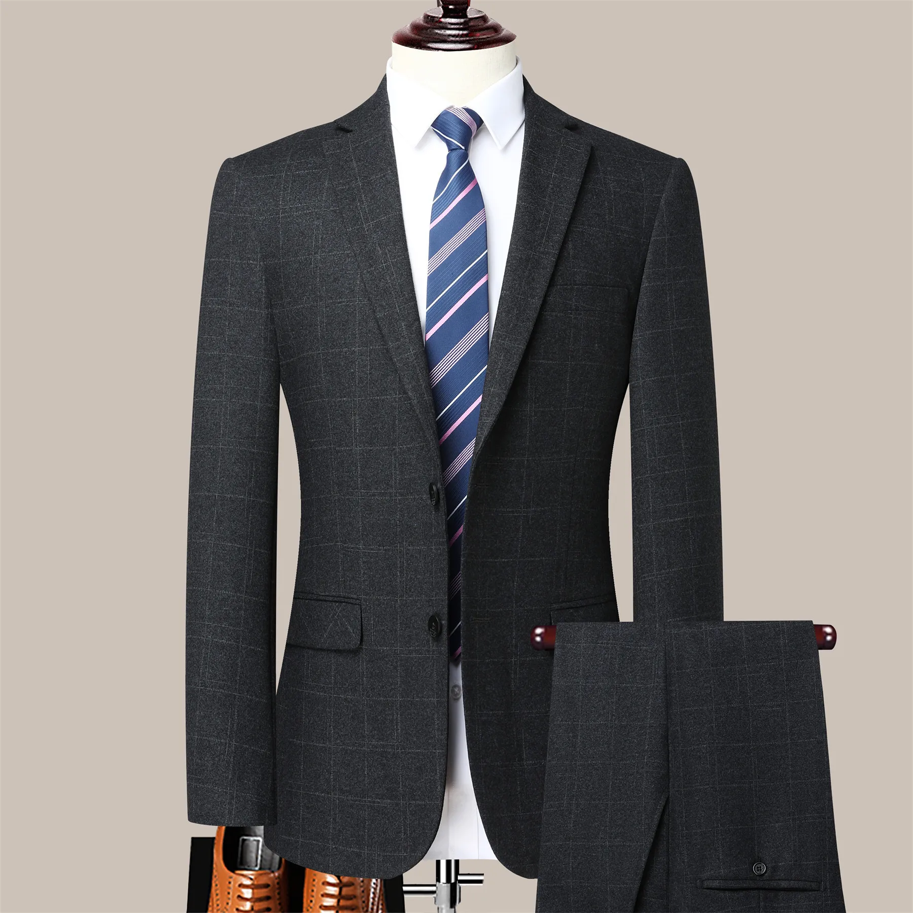 (149) Customized Fashionable Men\'s Suits for Autumn and Winter Business Casual Banquet Dresses