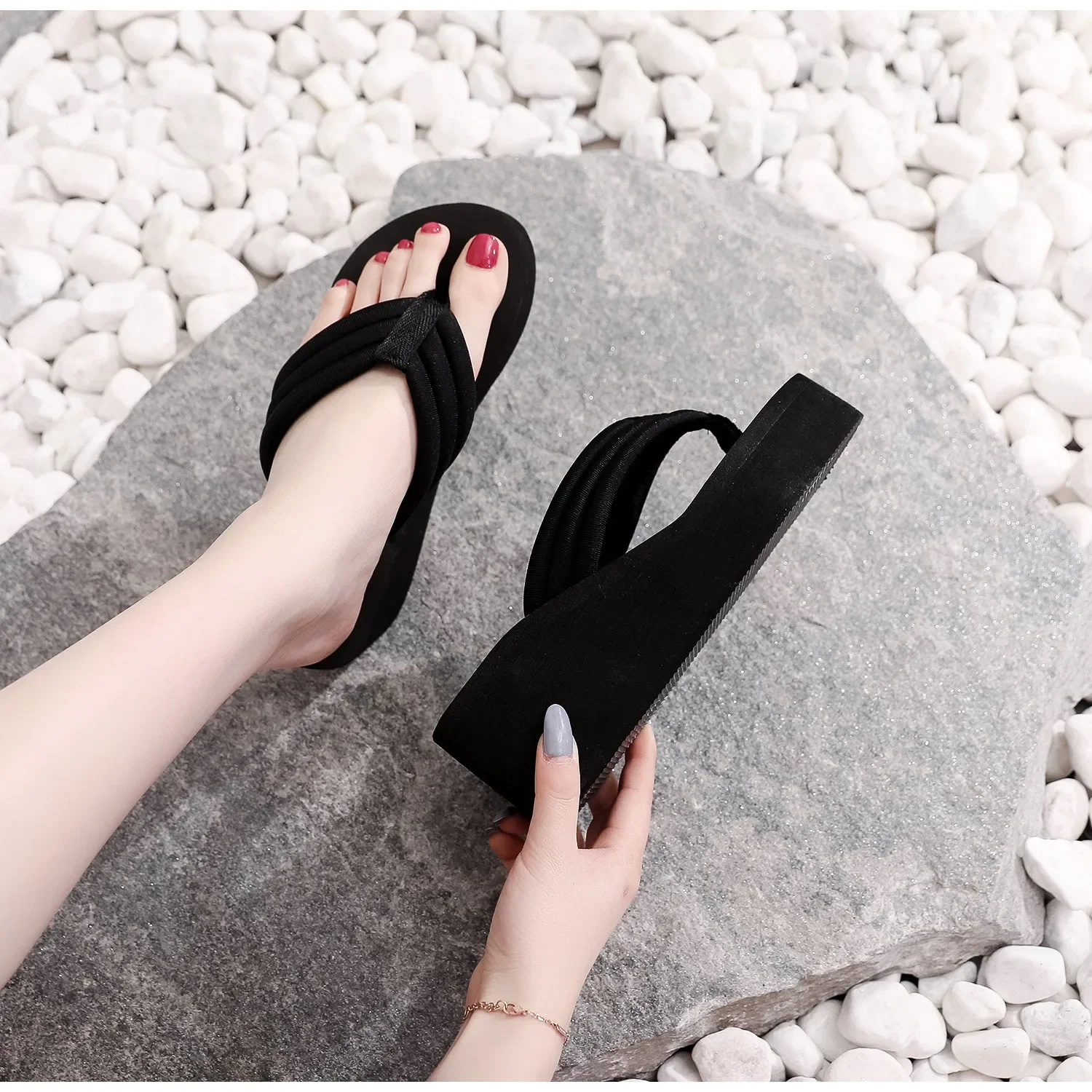 Women Summer Bohemian Clip Toe Flip Flops Non-slip Wedges Slippers Beach Shoes Fashion Beach Sandals Female Casual Slippers