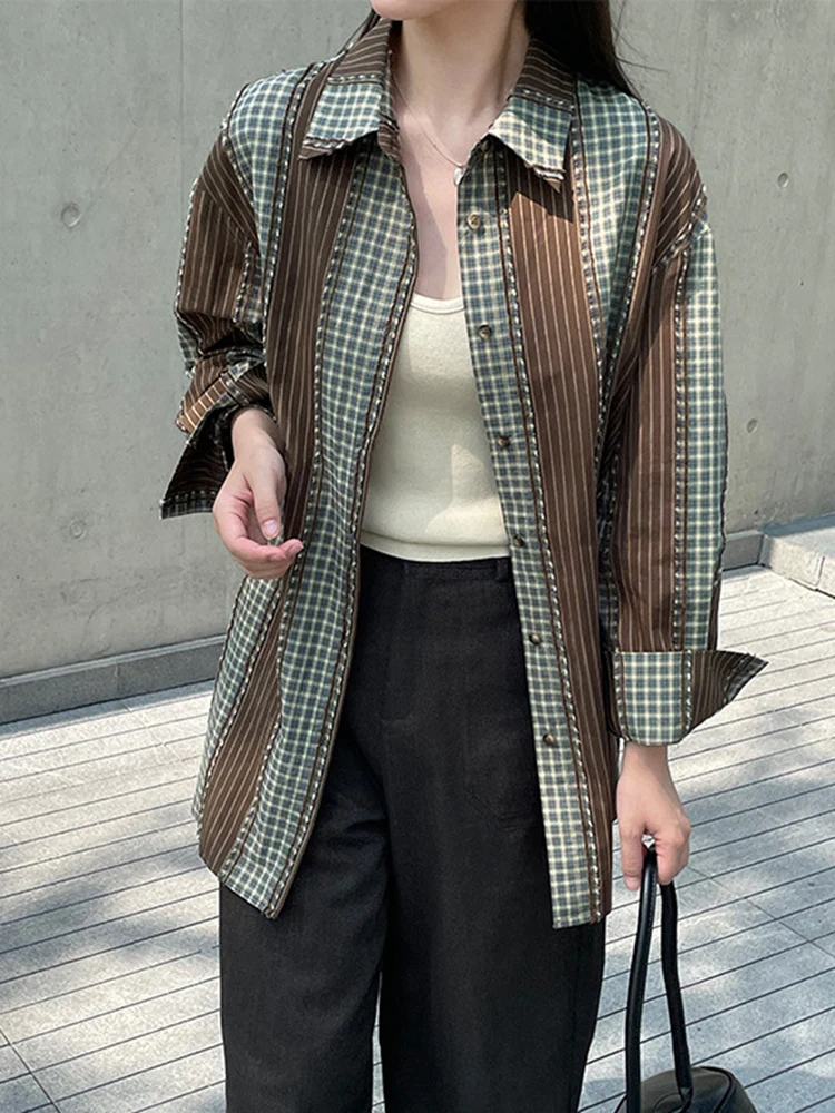 [LANMREM] Vintage Striped Shirt Women Lapel Single Breasted Contrast Color Loose Blouses Fashion 2024 Autumn New Tops 26C533