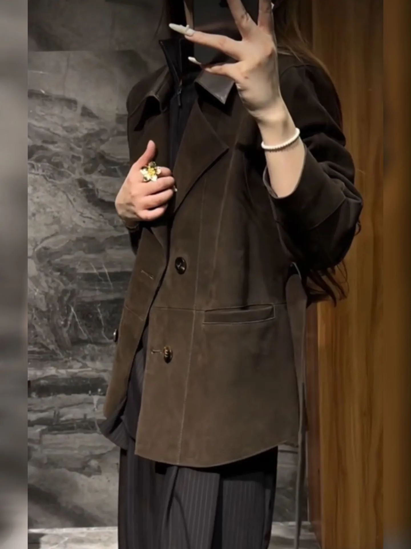 레트로 심플 슬레 칼라 브라운 코트 여성용 봄 신상 헤비 디자인 가죽 자켓 다용도 트렌디 탑 프렌치 슬레 스탠...