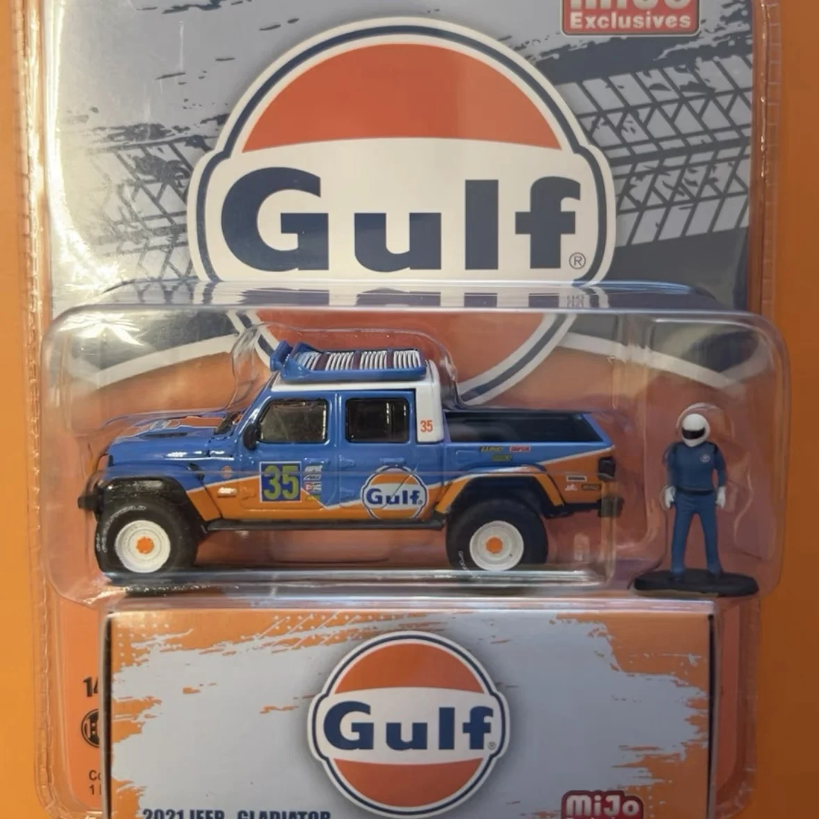 miJo Greenlight 1:64 2021 Jeep Gladiador - Gulf Oil Gulf 51453