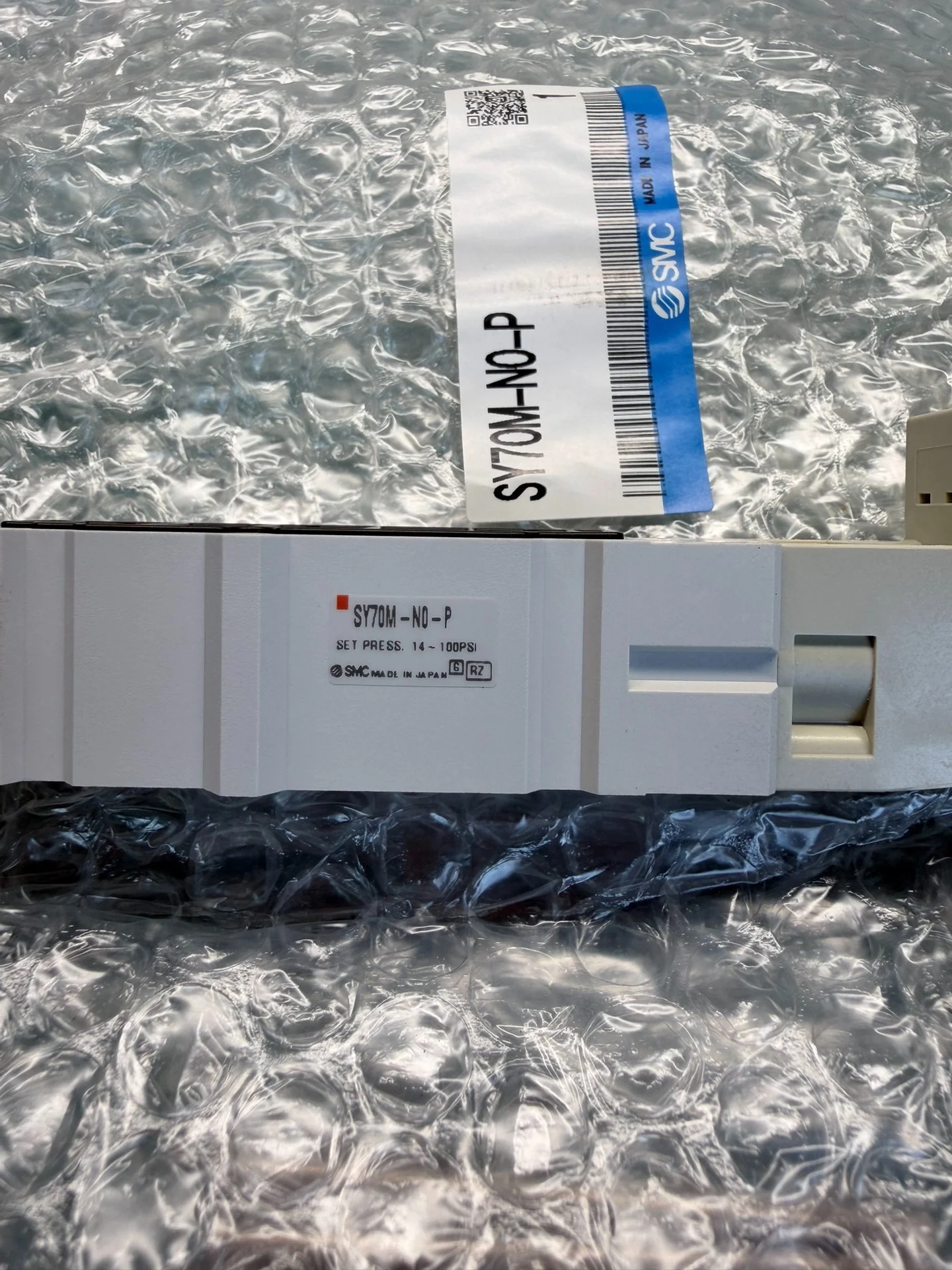 SMC pressure regulator, model SY70M-NO-P, imported from Japan, brand new