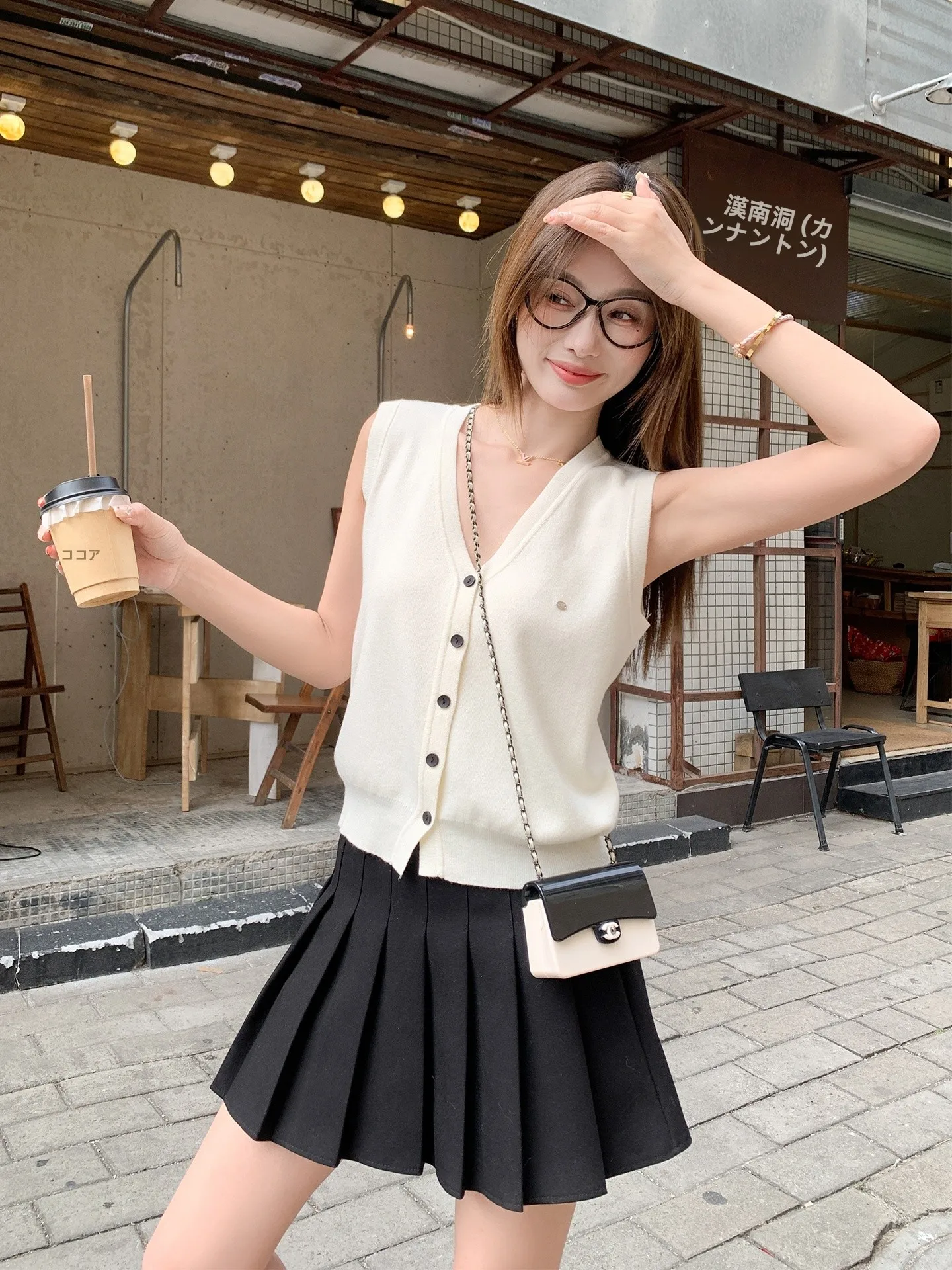 

Женский вязаный жилет Zeng Xiao в корейском стиле с V-образным вырезом, белый, летний, свободный, без рукавов, модный, для повседневной носки