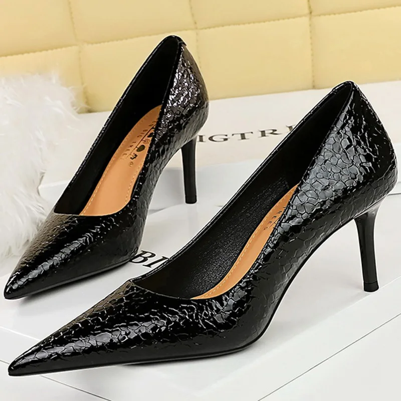 Retro 2024 New Western Style Stone Pattern Patent Leather Women Shoes 7cm Thin High Heels Shallow Pointed Toe Party Ladies Pumps