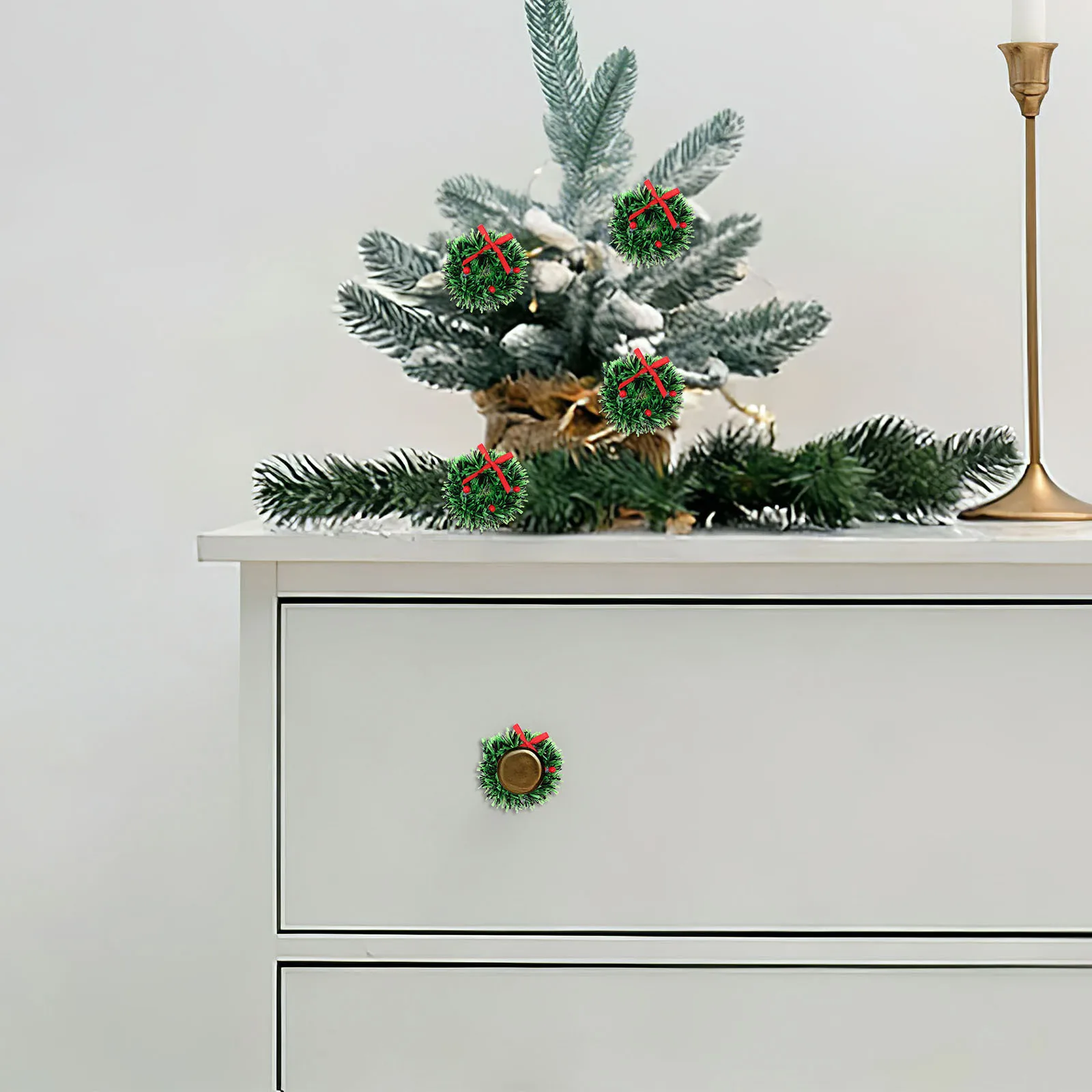 

5Pcs Mini Christmas Wreath Ideal for Dollhouse Hanging Festival Scene Design Room Decoration Christmas Mini Wreath