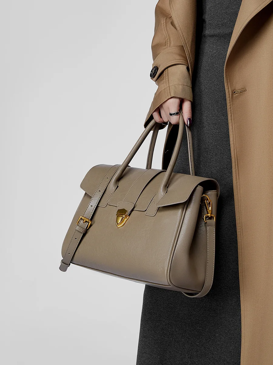 

Vintage leather tote bag, new cowhide large capacity briefcase, women's business trip commuting bag