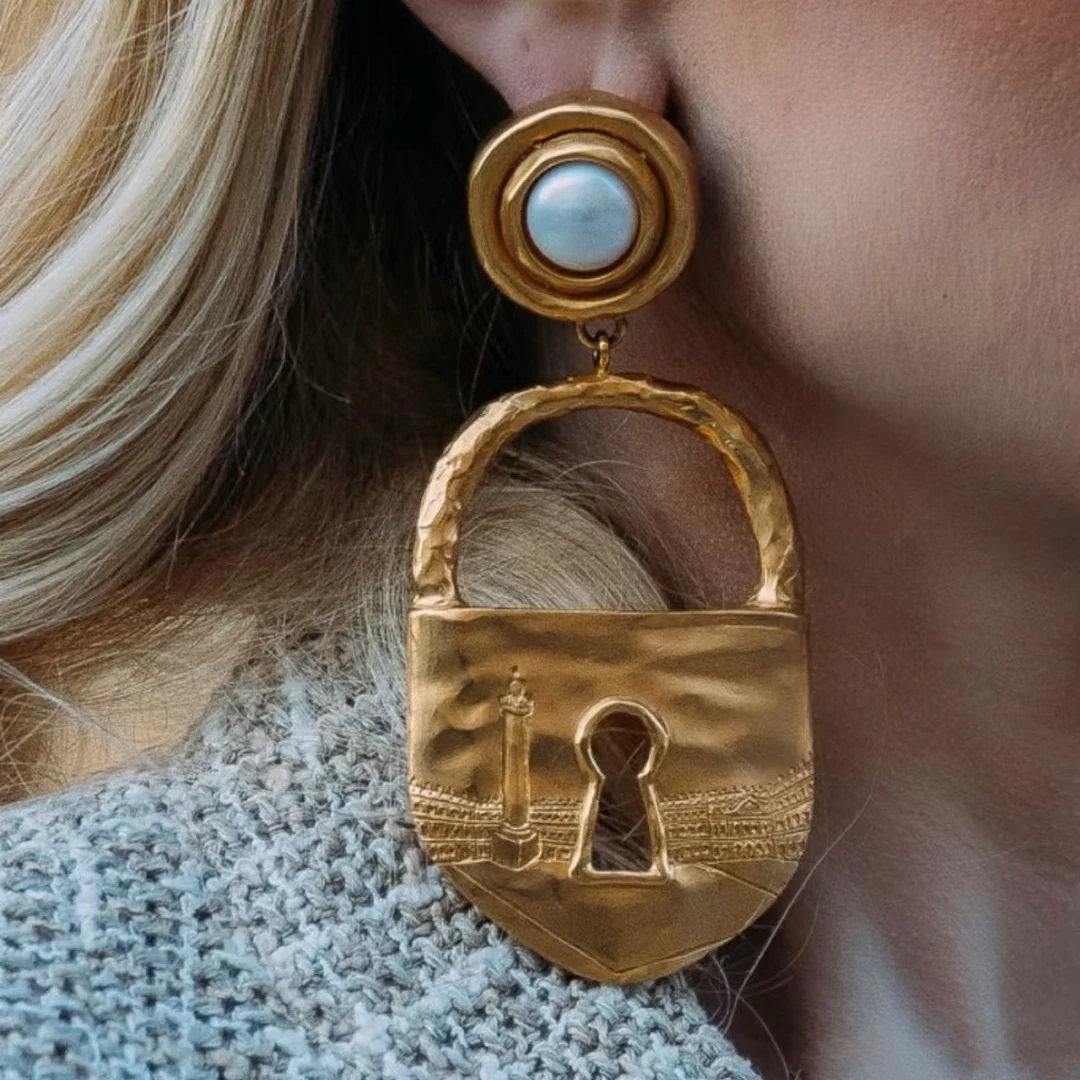 

Europe America Luxury Brass Gold Plated Pearl Lock Earrings Woman Top Quality Jewelry