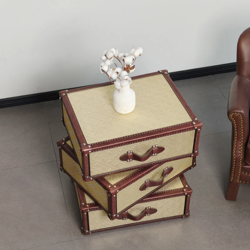 フランスのレトロなスタイルの3段引き出しキャビネット高級ハードボックスランプ高級フロアベッドサイド収納銅線家庭用家具