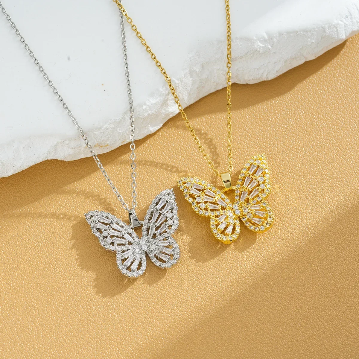 Запуск нового продукта: легкое роскошное женское ожерелье из титановой стали с циркониевой бабочкой, модное и универсальное 9527
